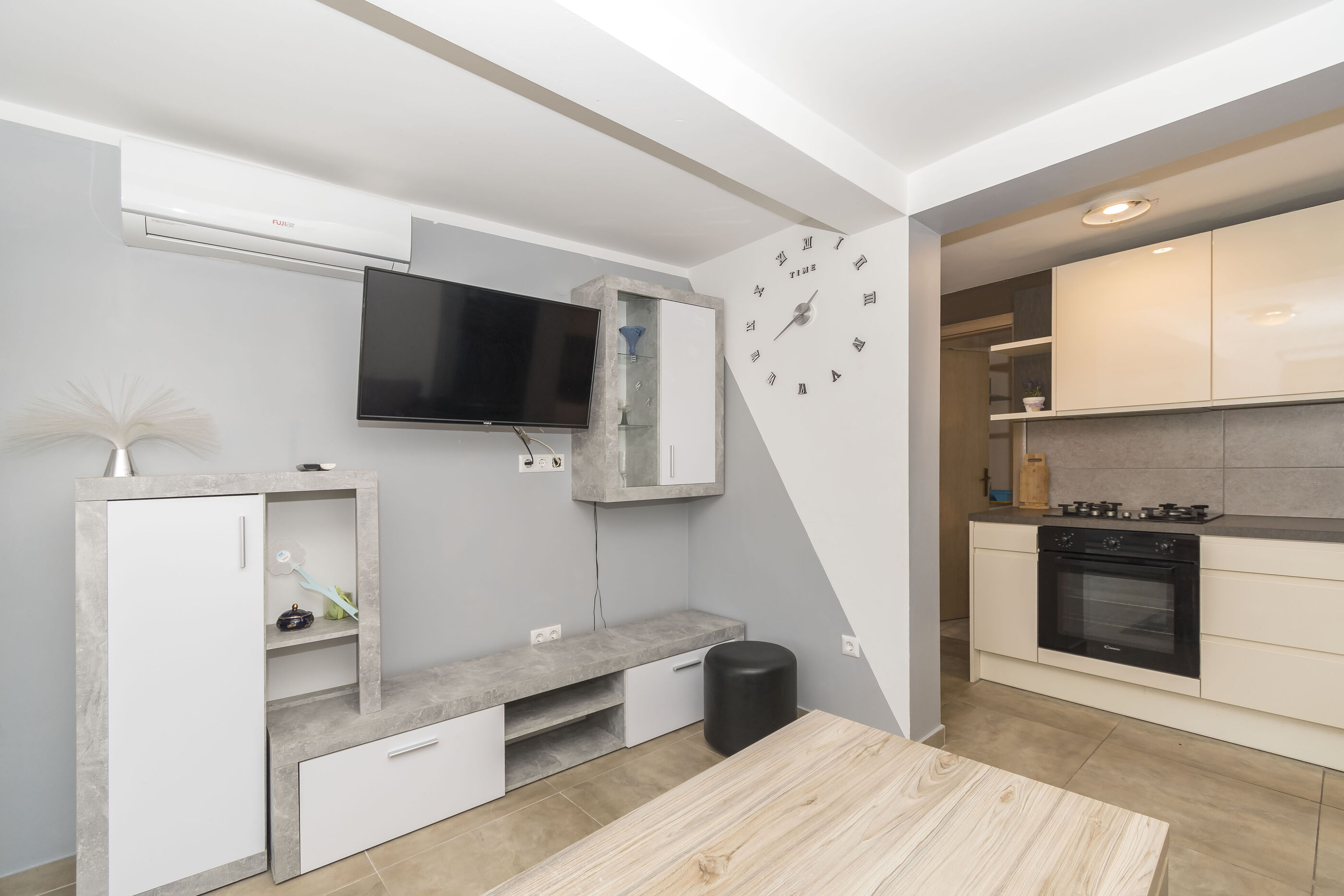 Apartments Kristina 100311-A2