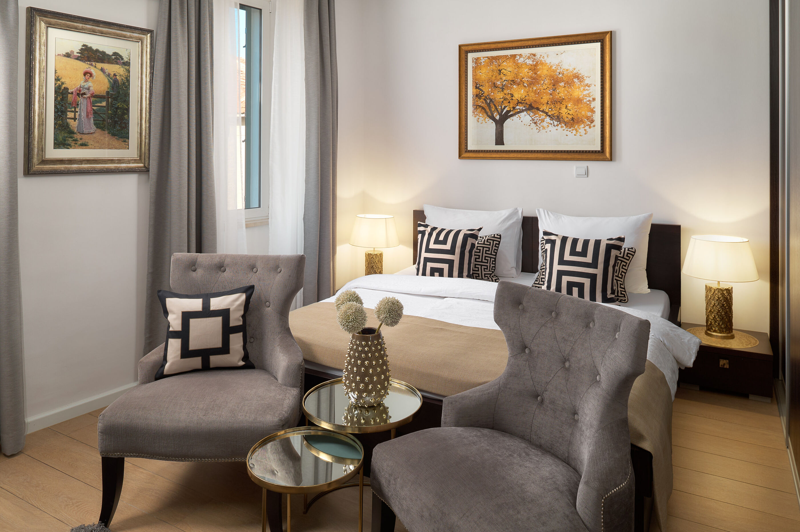 Apartments Studios 81 99411-A1