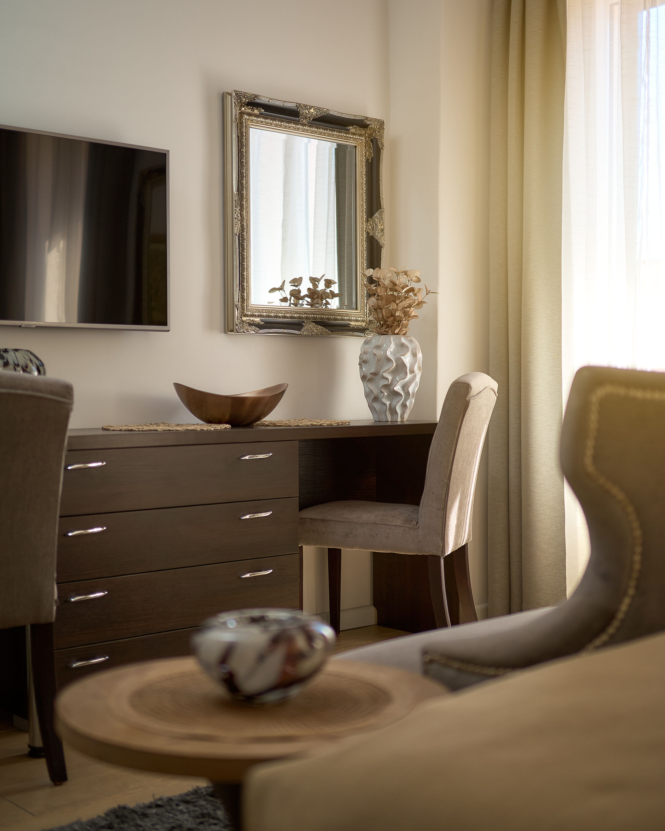 Apartments Studios 81 99411-A3