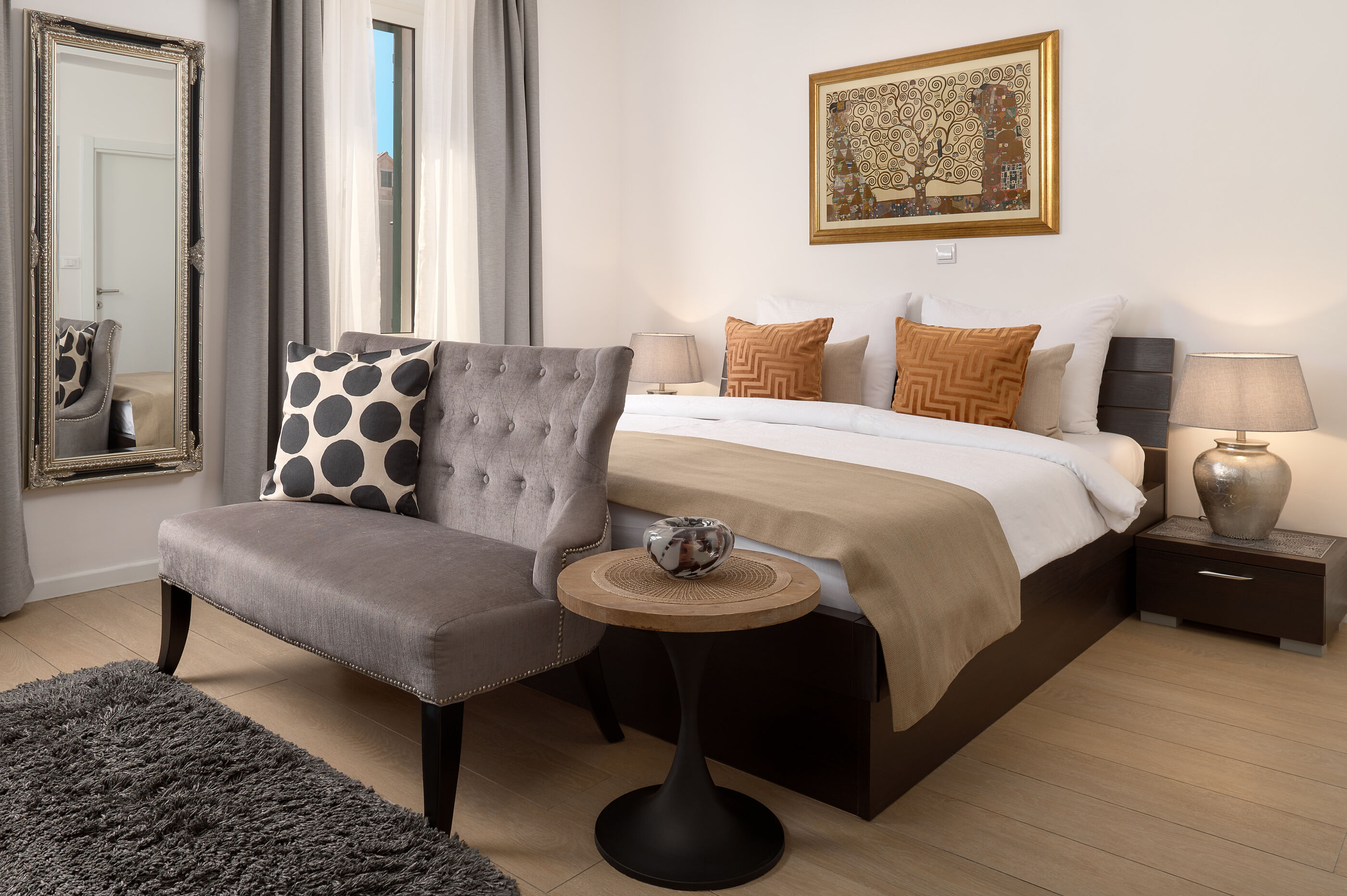 Apartments Studios 81 99411-A3