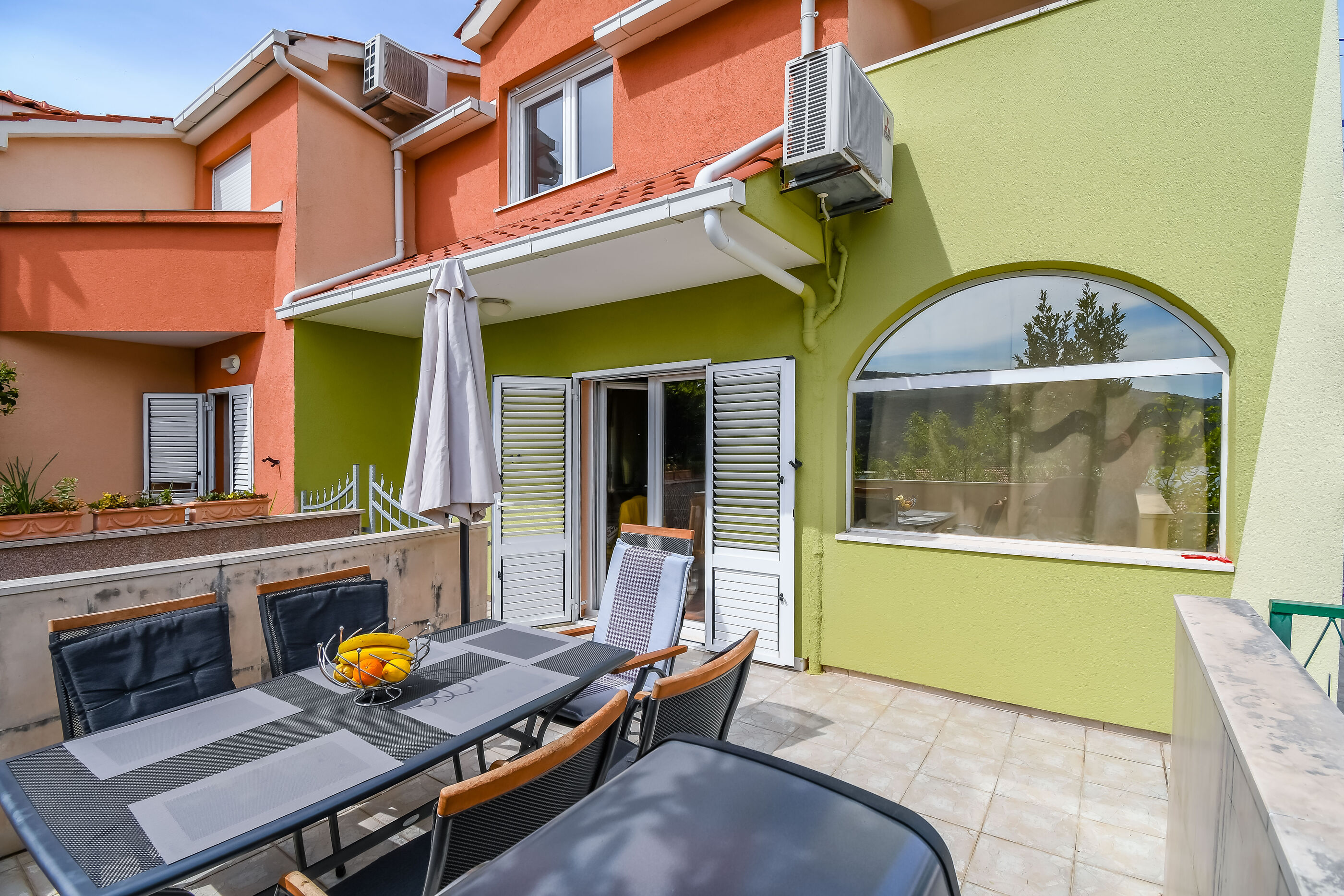 Apartment Sweet 100381-A1