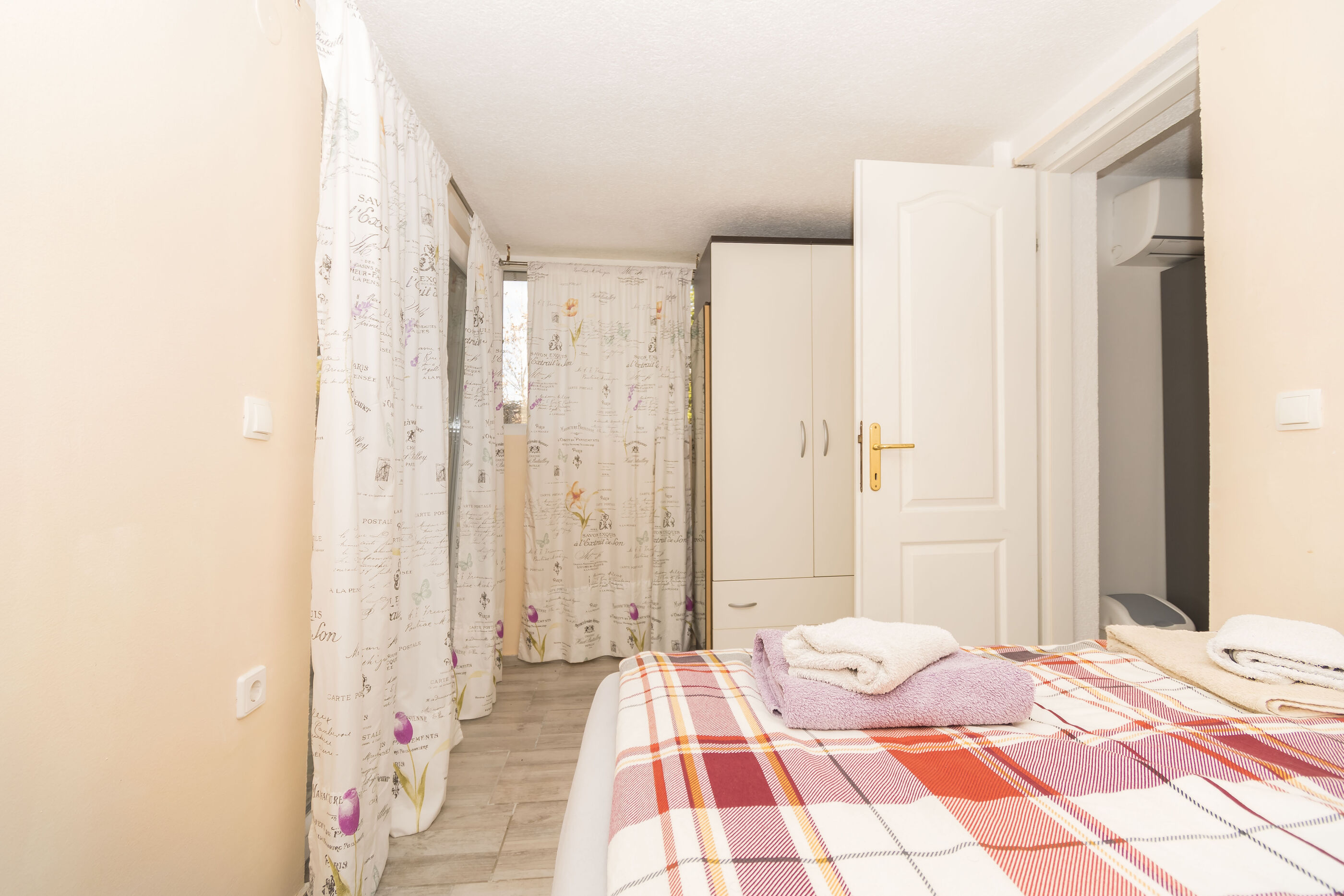 Apartments Kristina 100311-A1