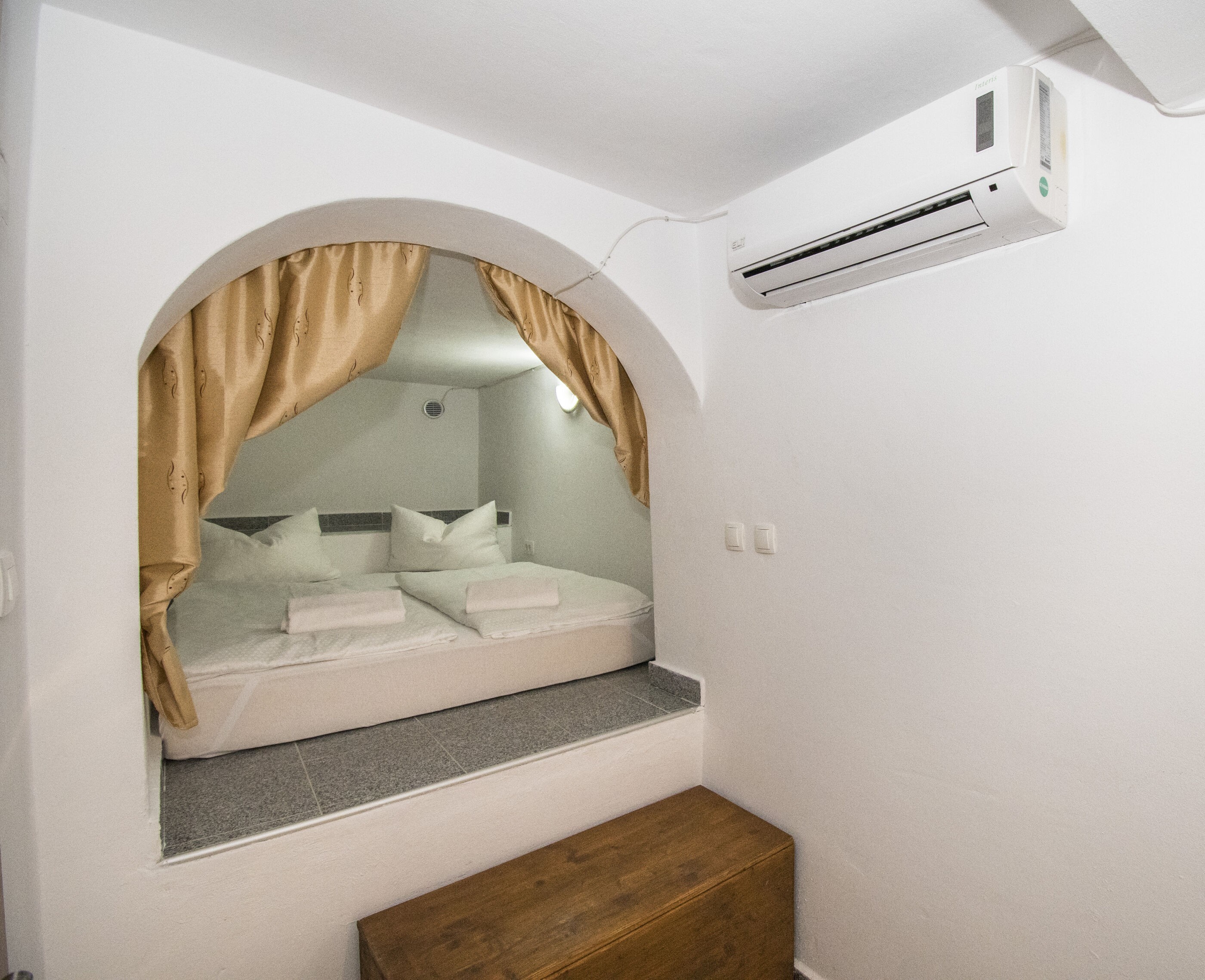 Apartments Maslina 100481-A1