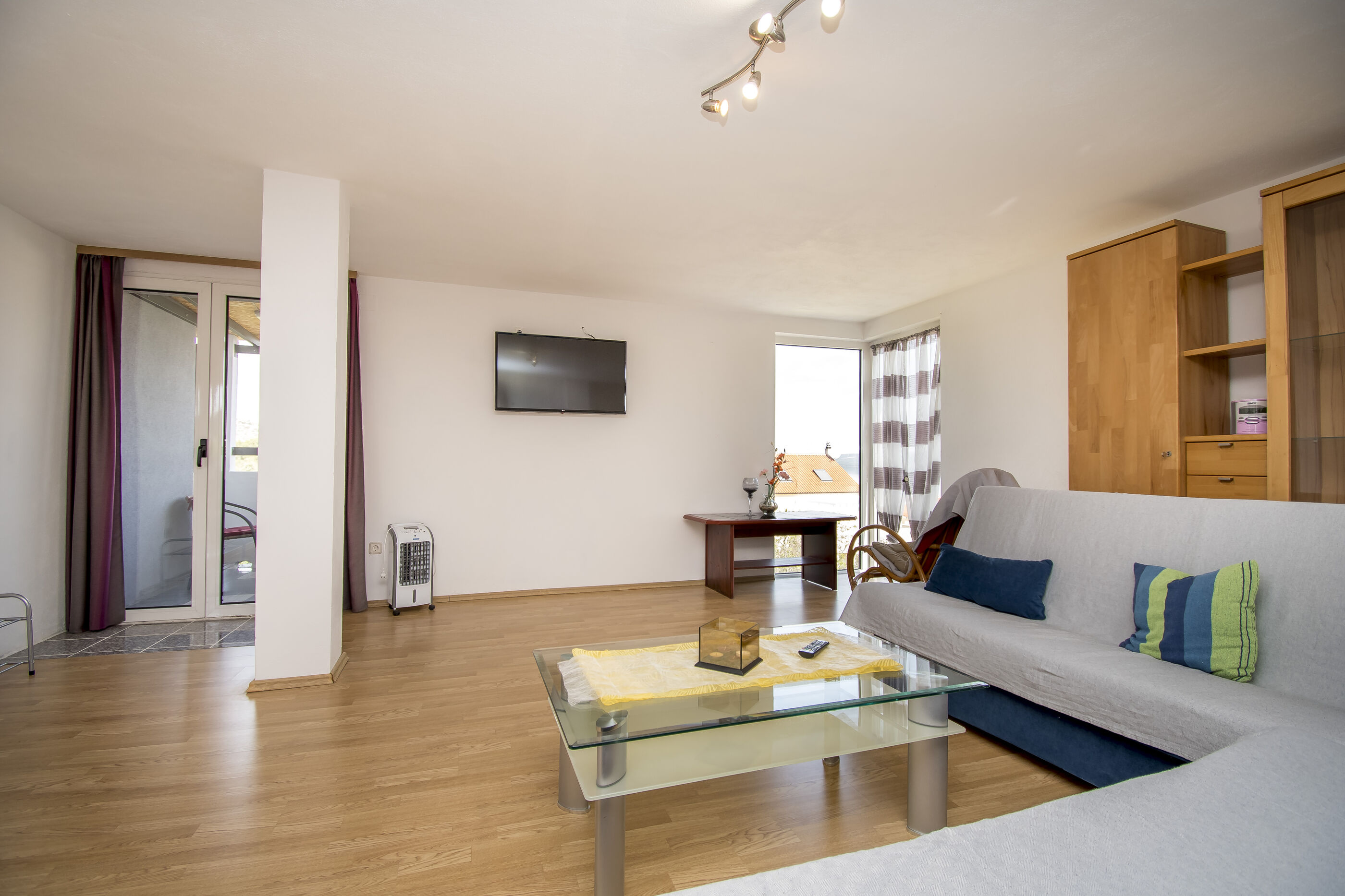 Apartments Maslina 100481-A3