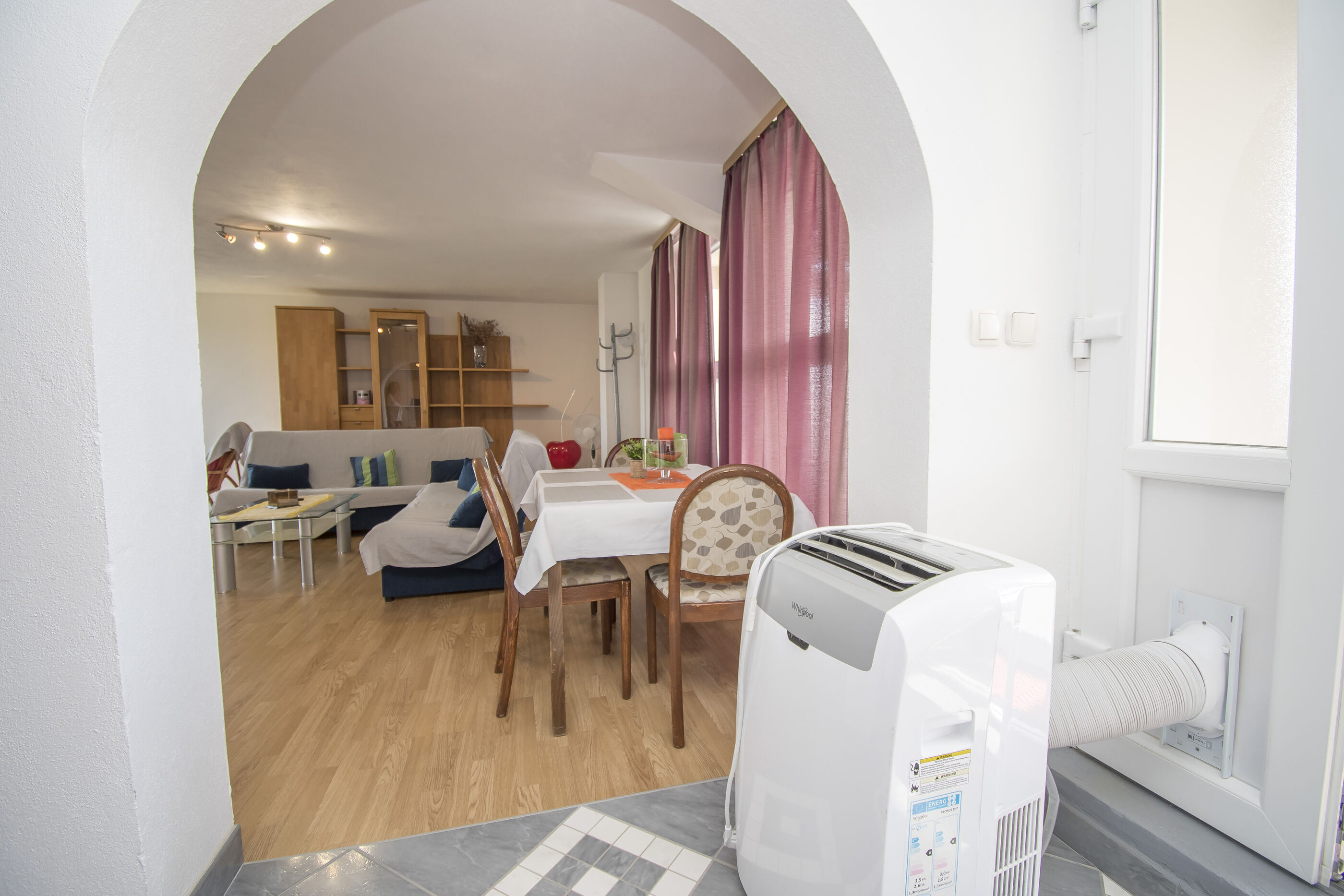 Apartments Maslina 100481-A3
