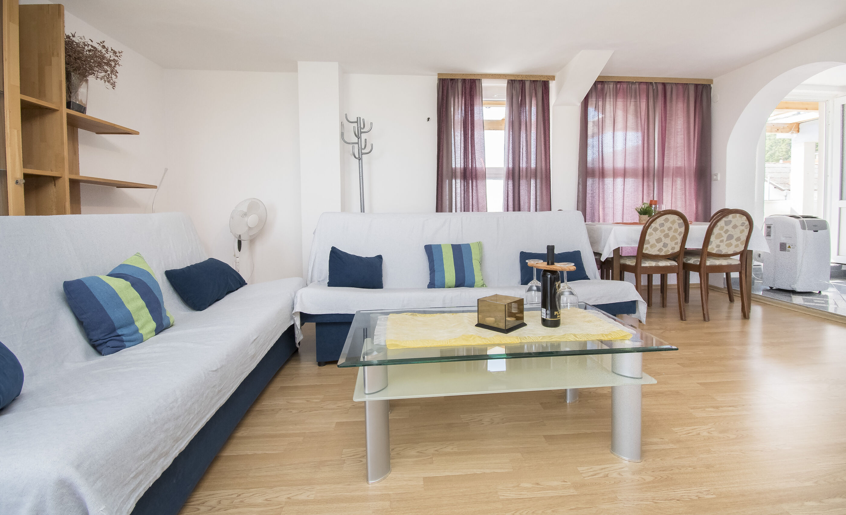 Apartments Maslina 100481-A3