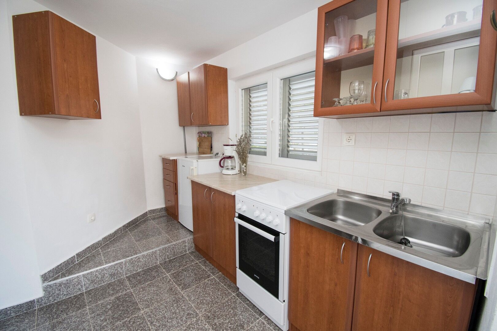 Apartments Maslina 100481-A2