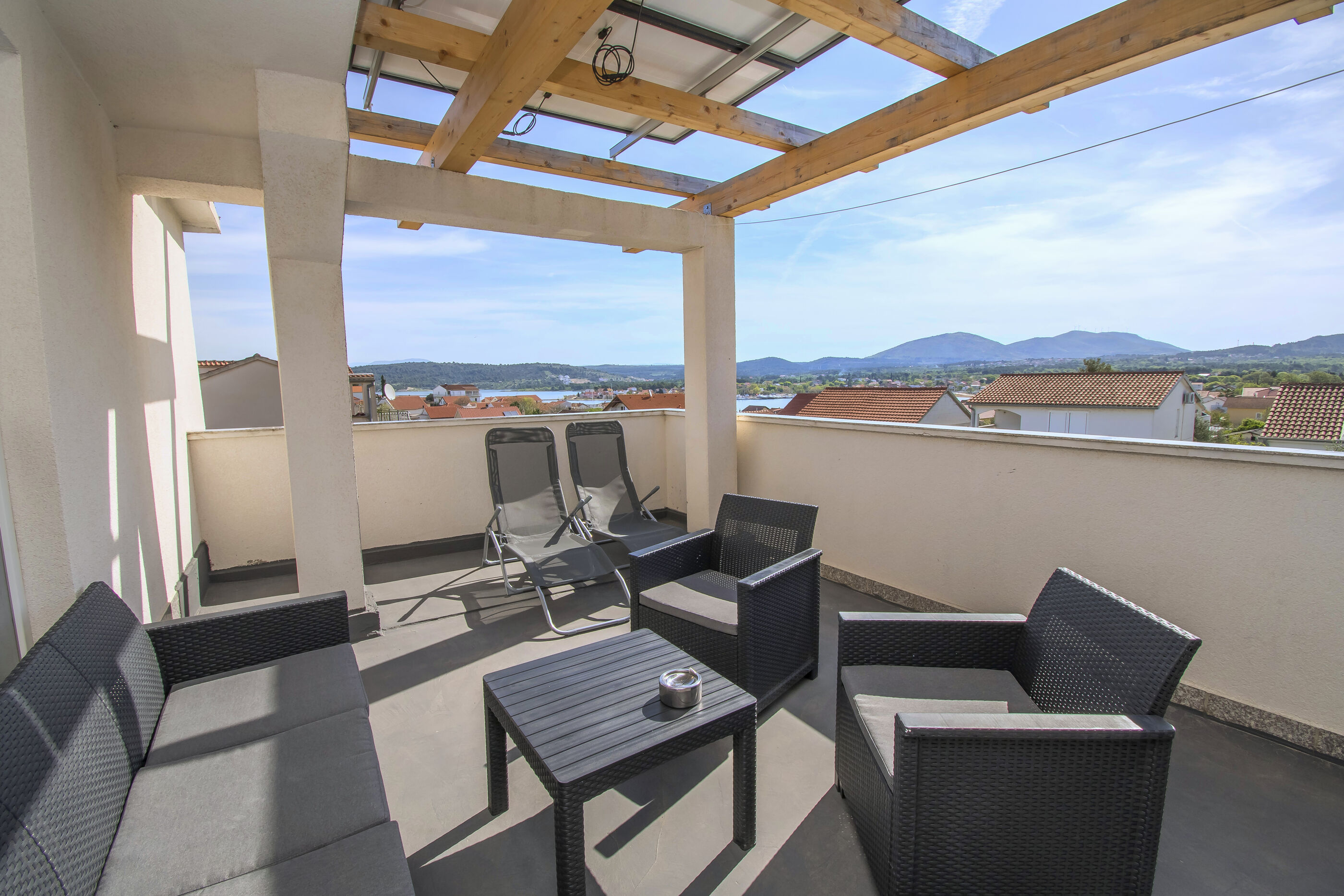 Apartments Maslina 100481-A3