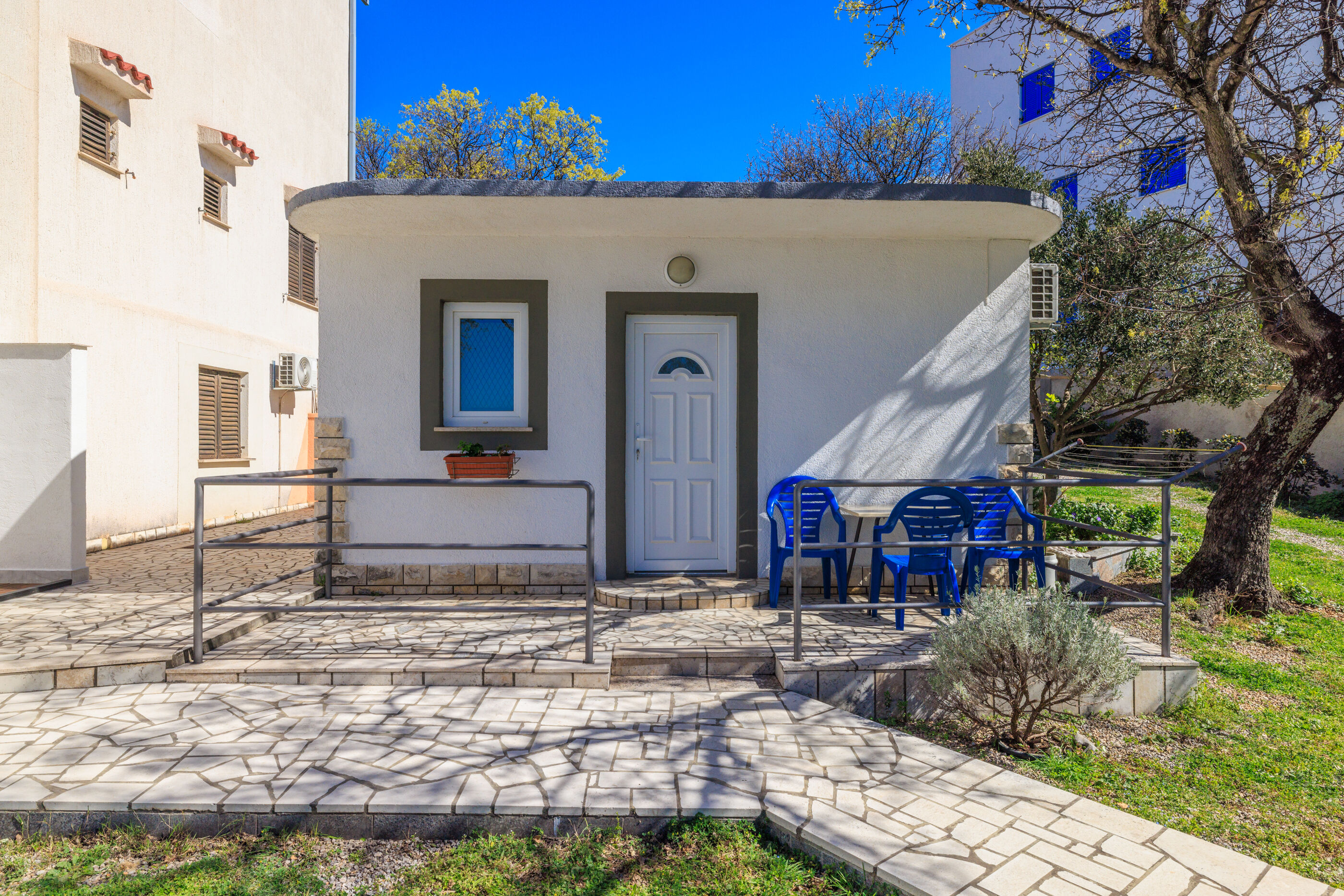 Apartment Julija 82711-A1
