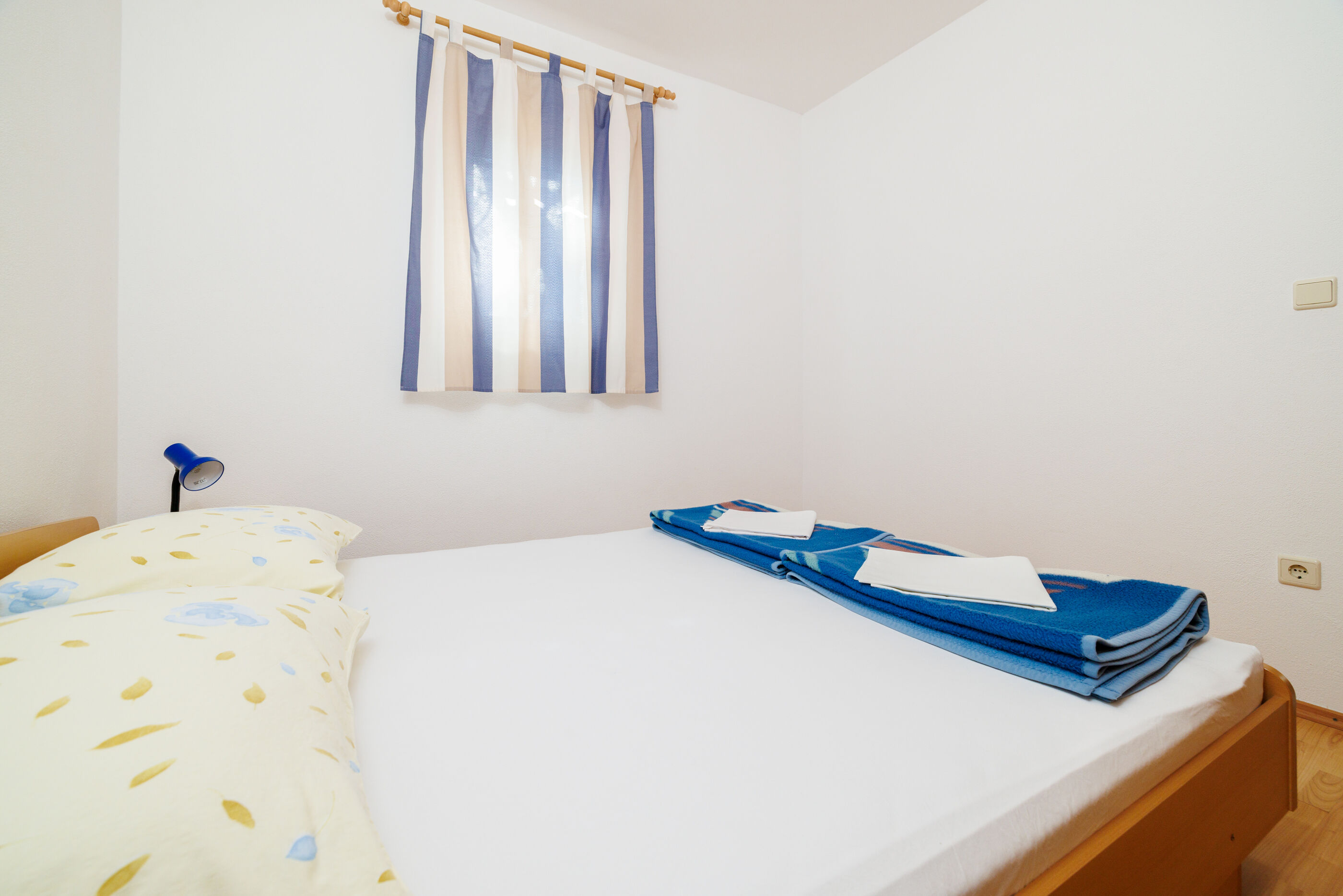 Apartment Julija 82711-A1