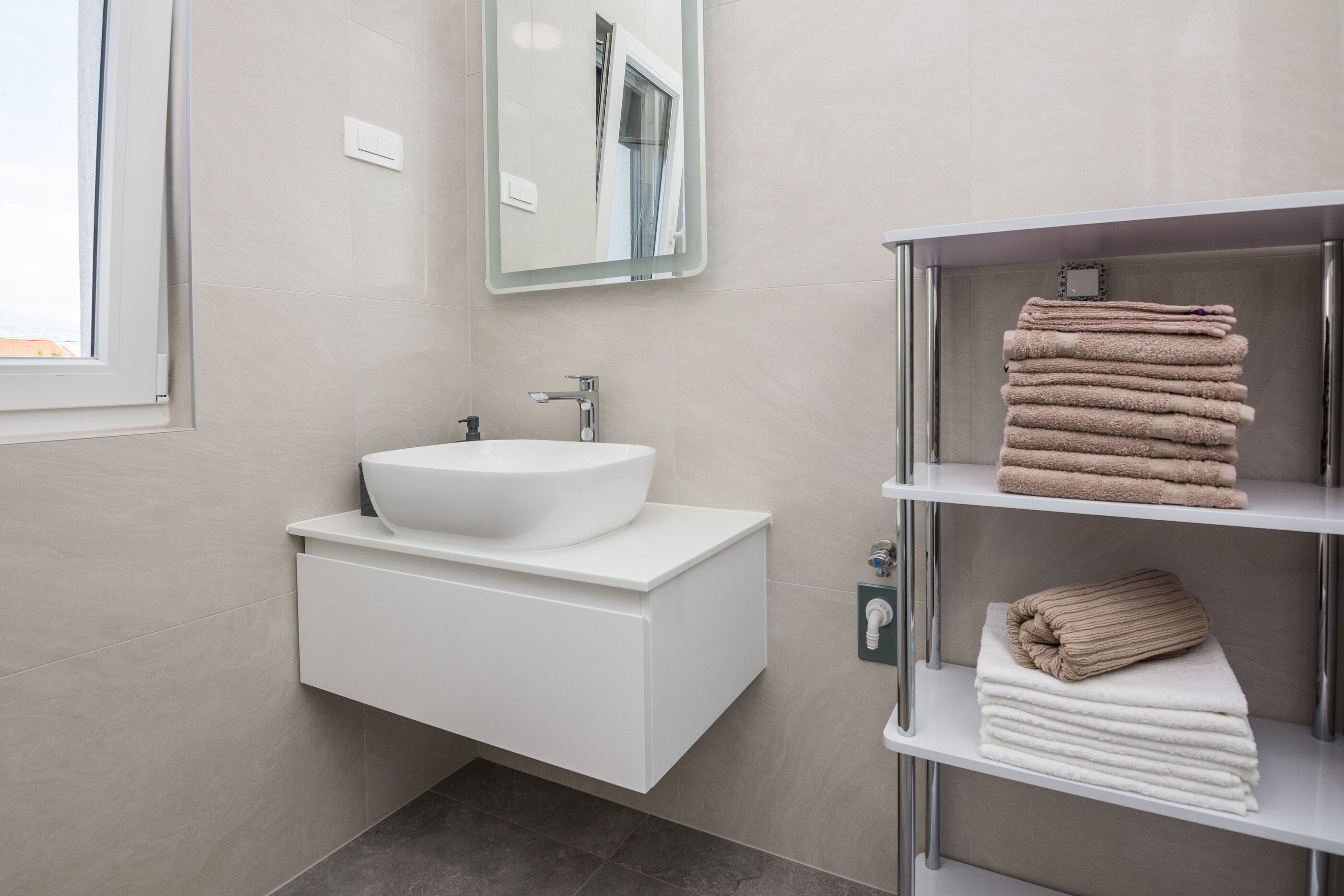 Apartment Spanic 2 50957-A1