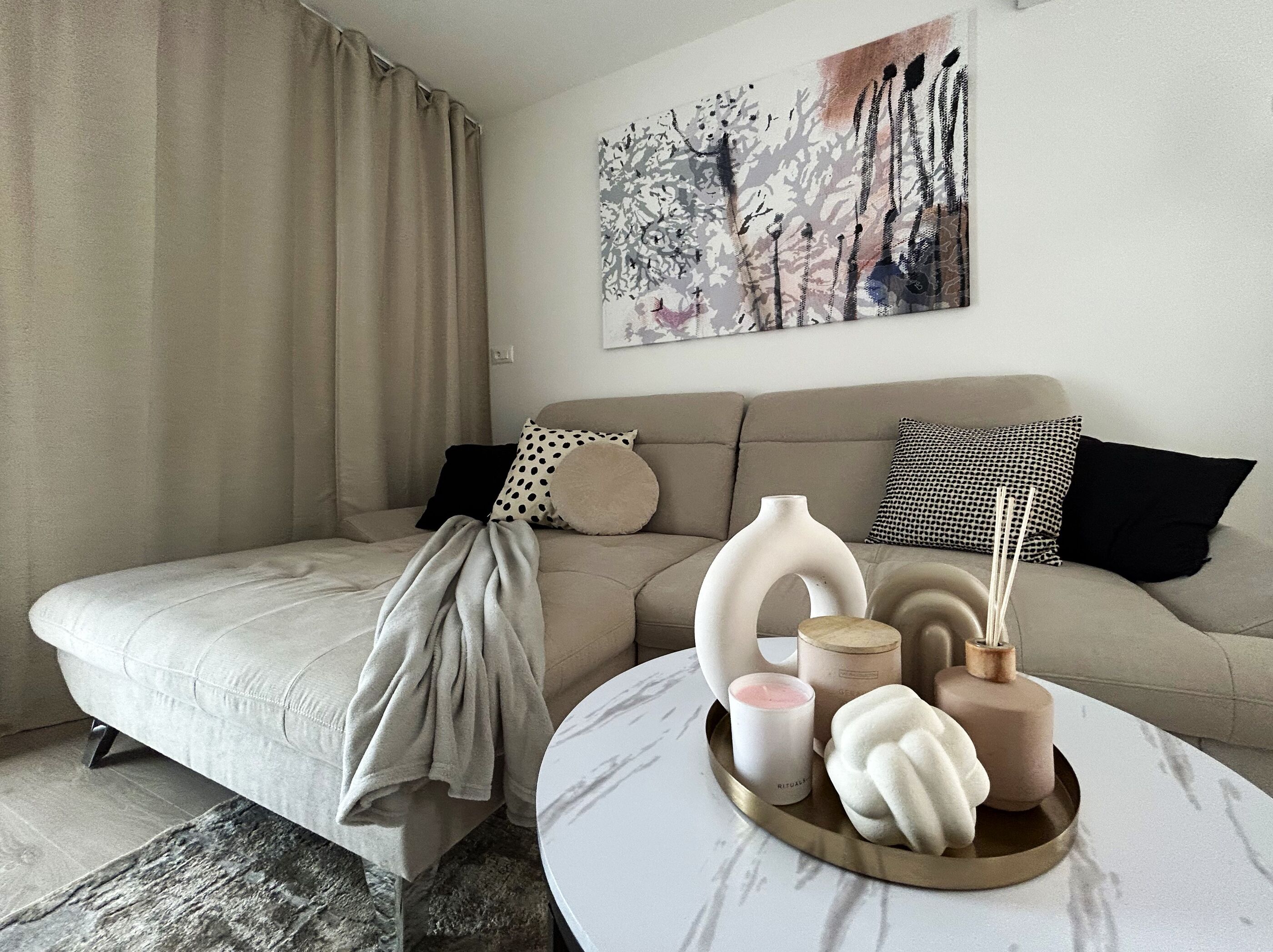 Apartment Aria 100571-A1