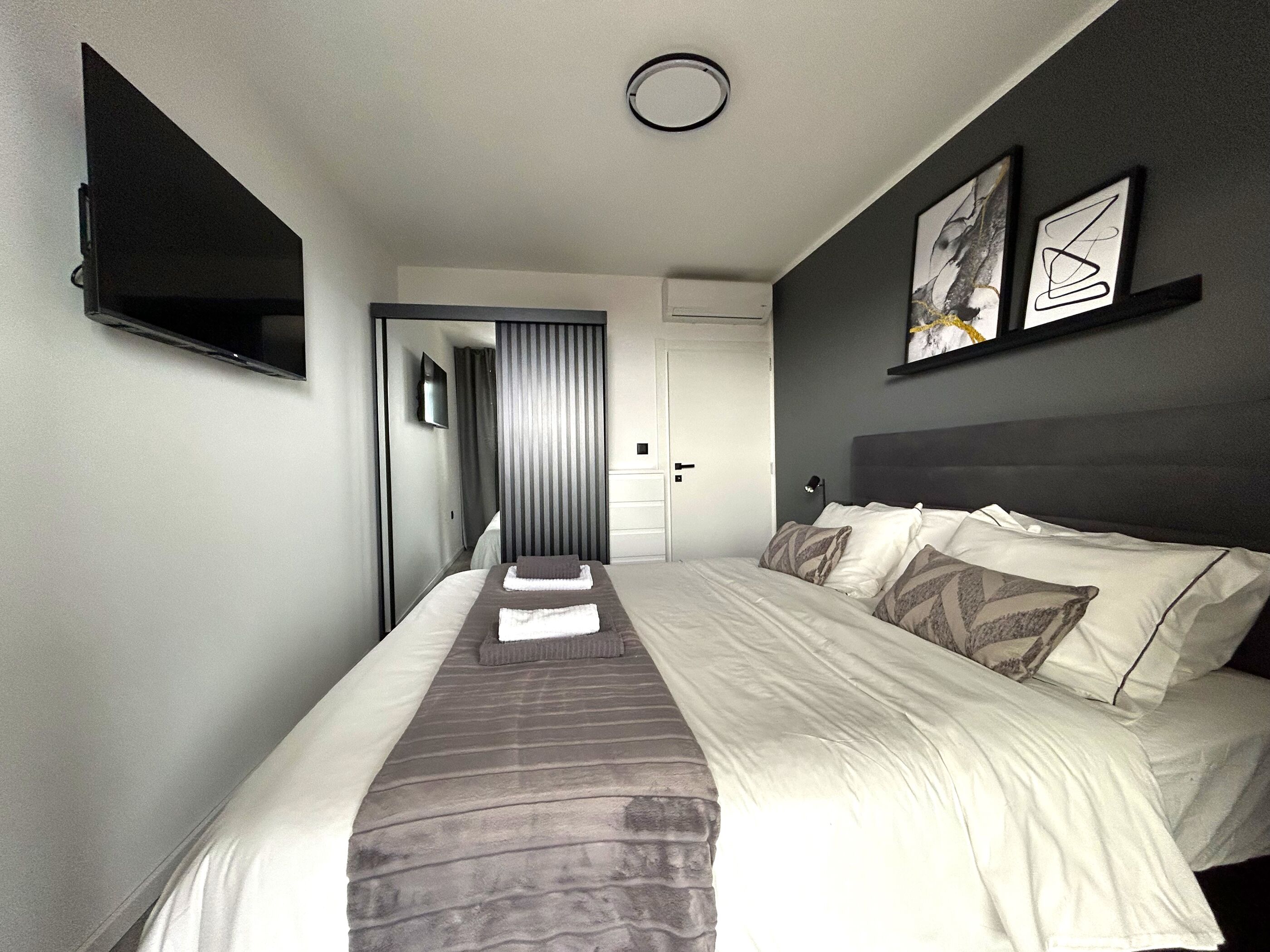 Apartment Aria 100571-A1