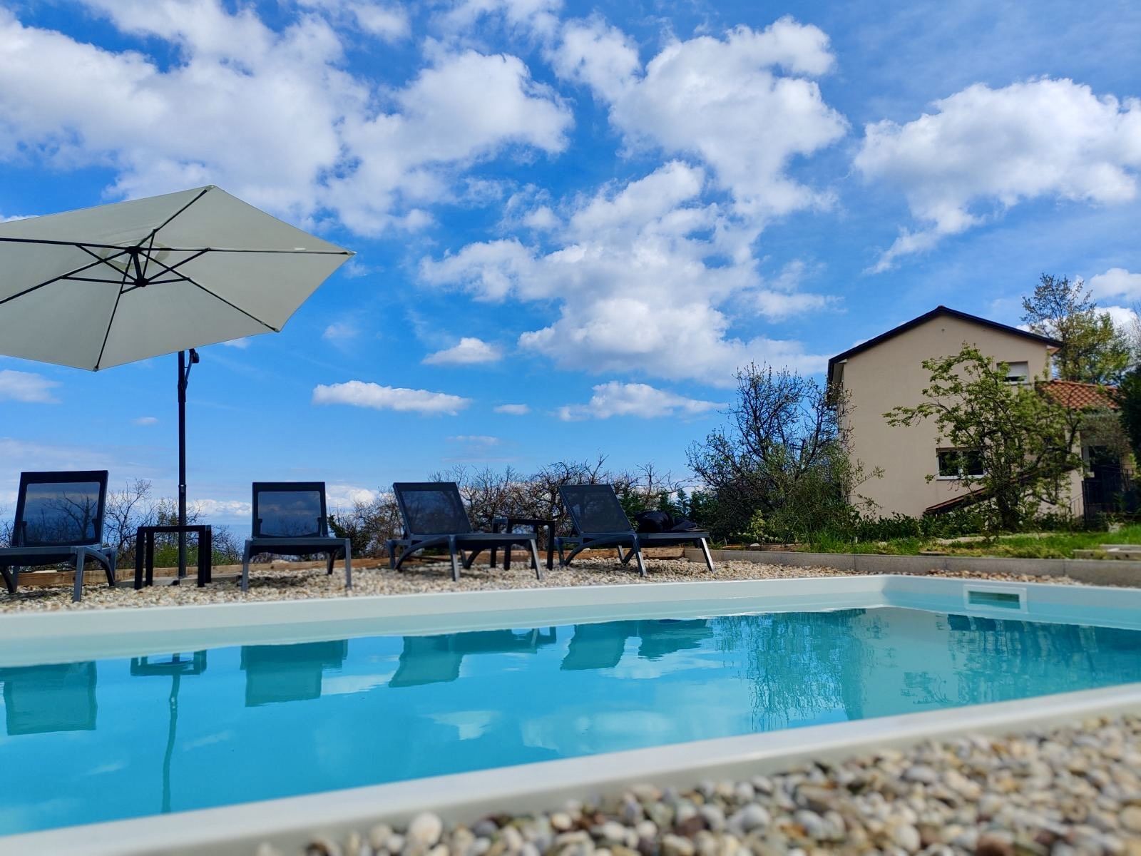 Apartment Aria 100571-A1