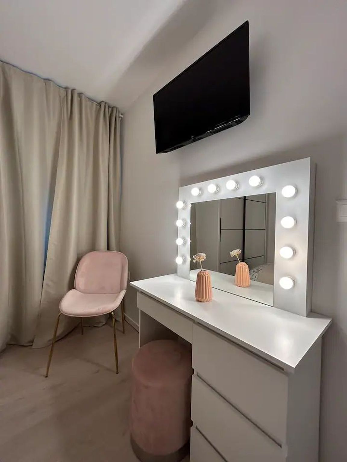 Apartment Aria 100571-A1