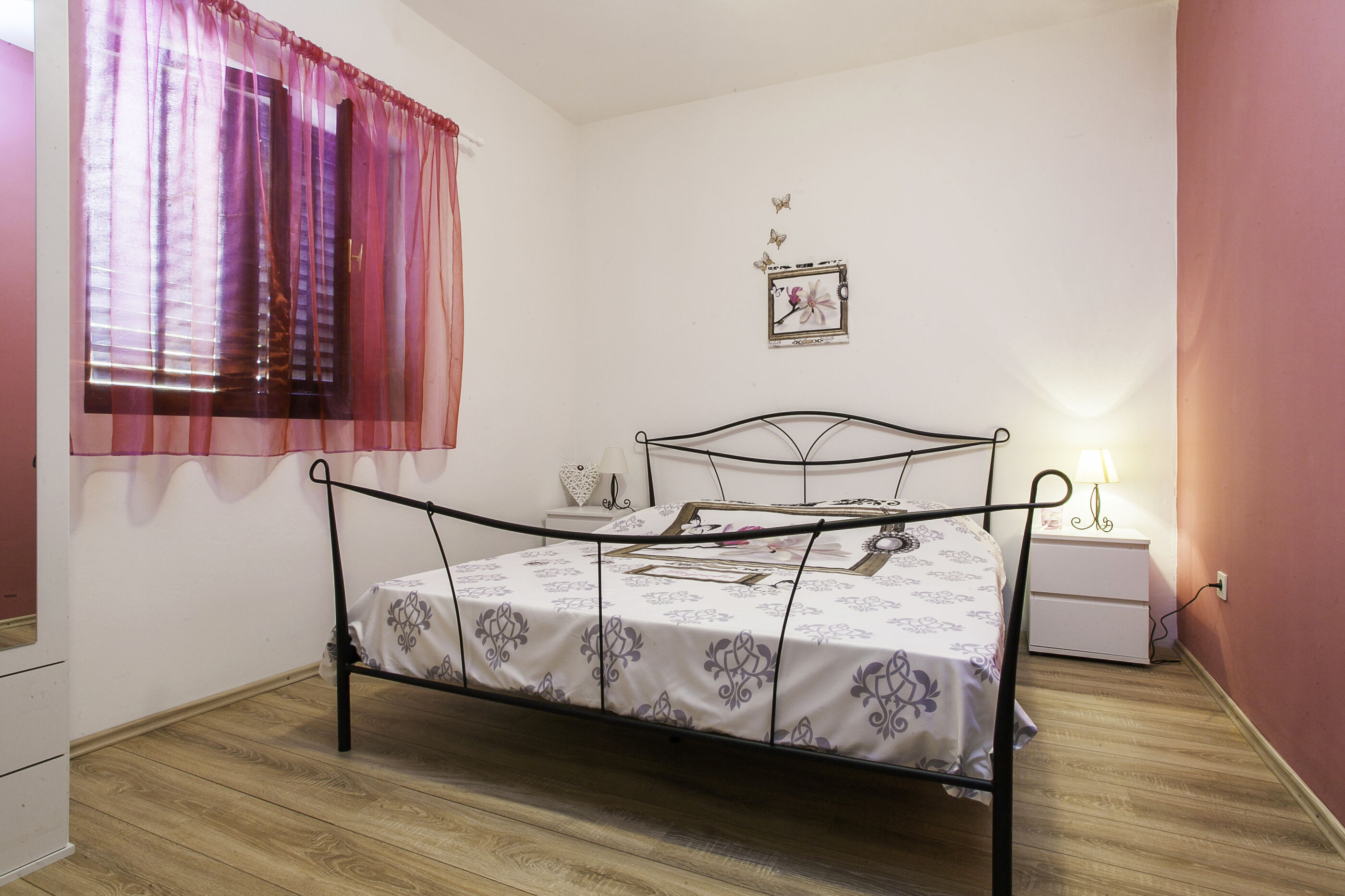 Apartment Colorful 100611-A1