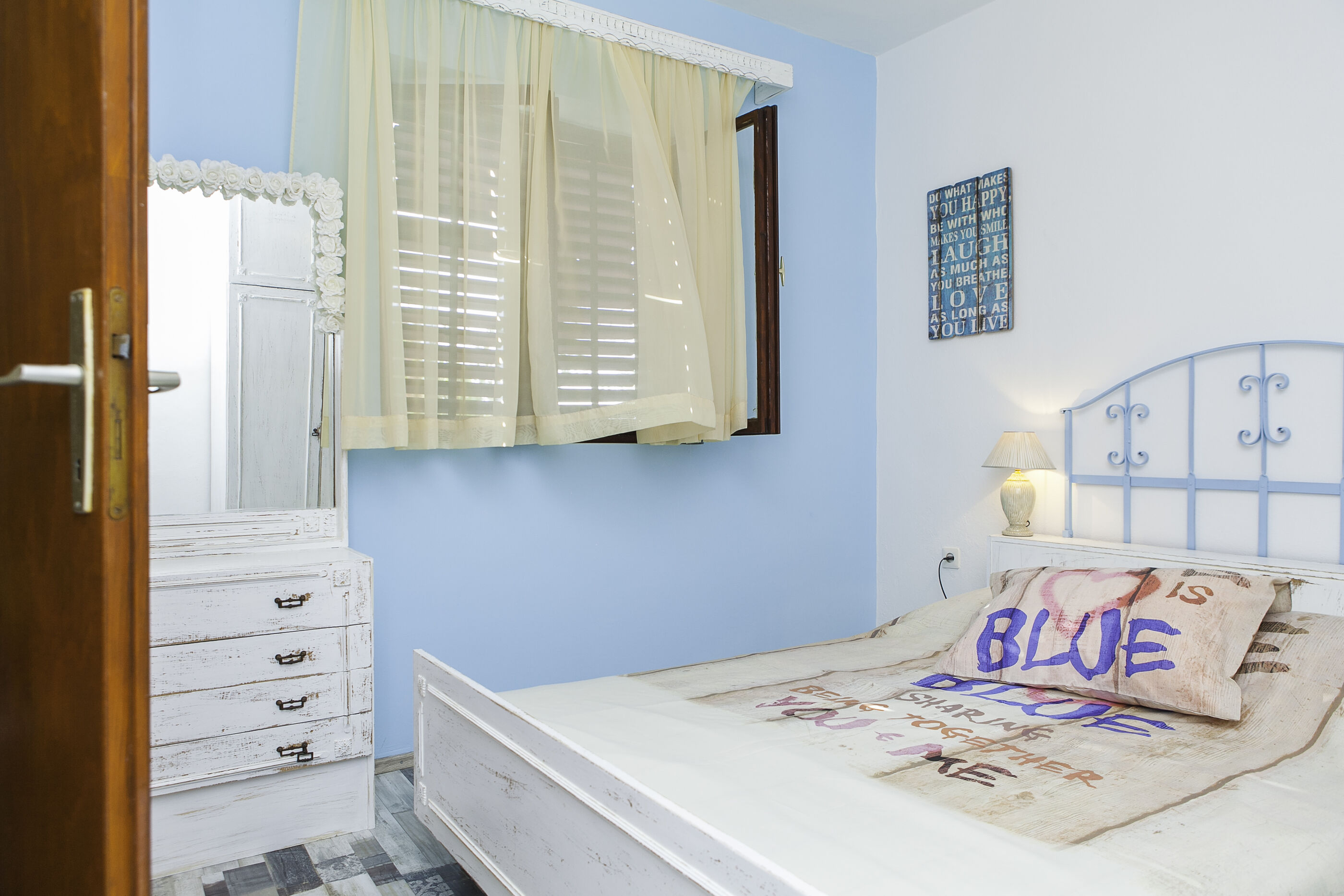 Apartment Colorful 100611-A1