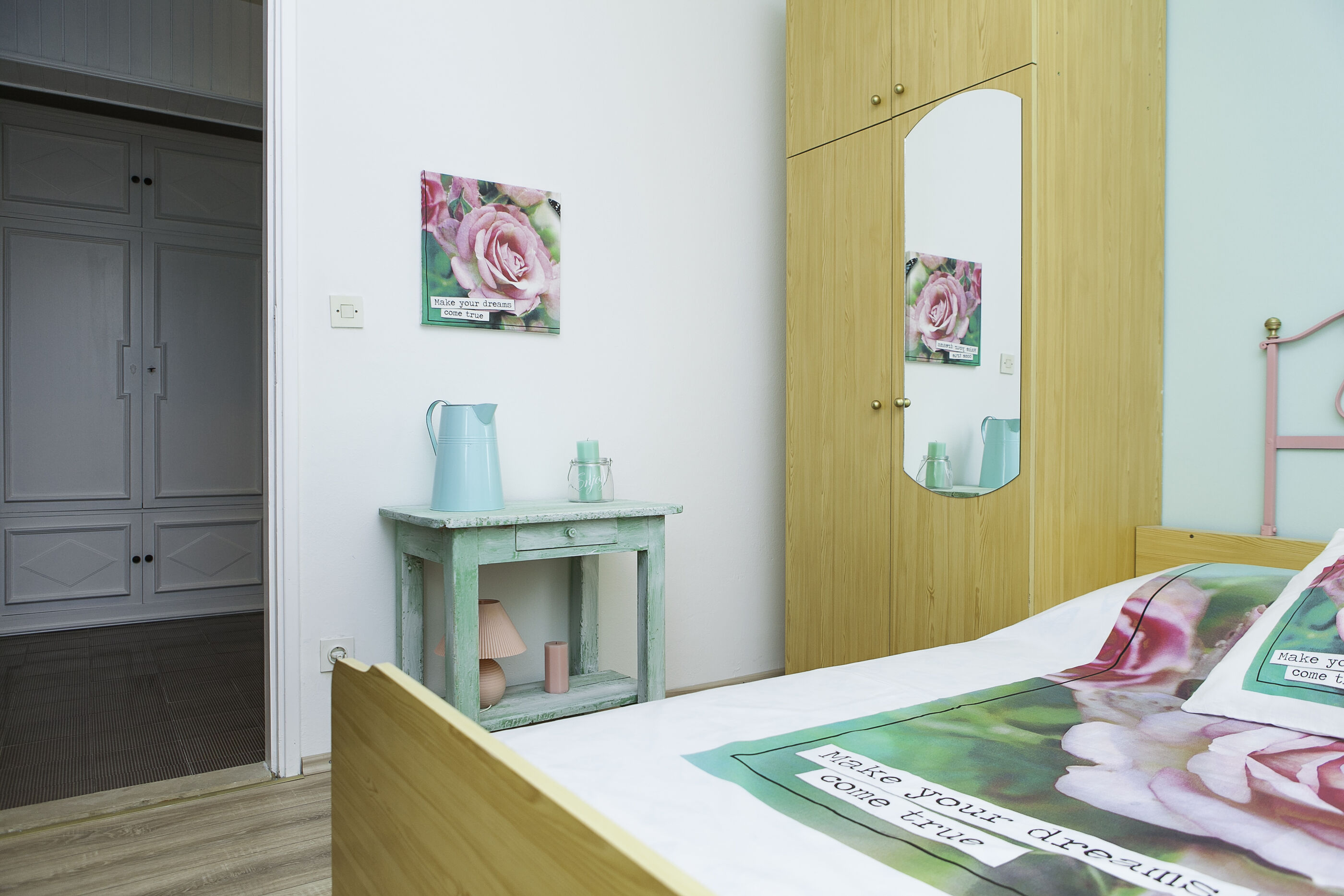 Apartment Colorful 100611-A1