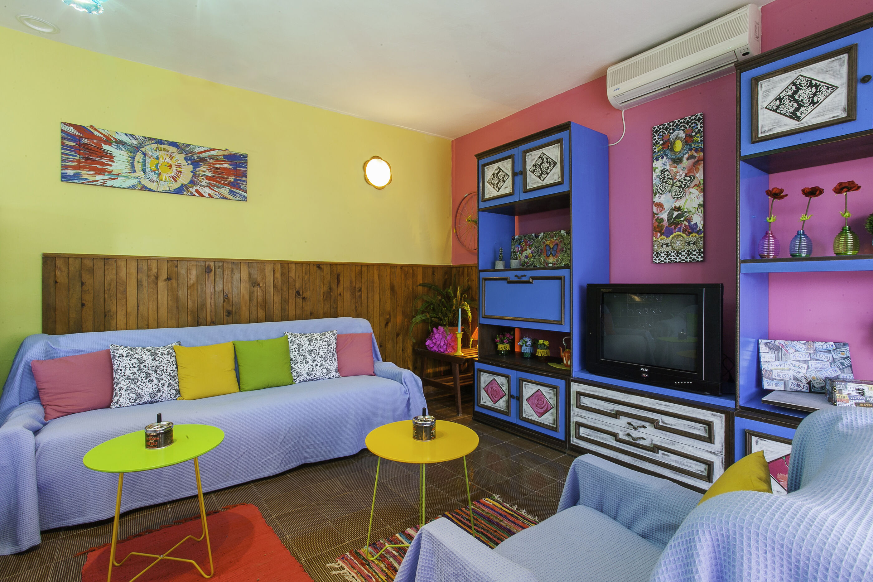 Apartment Colorful 100611-A1