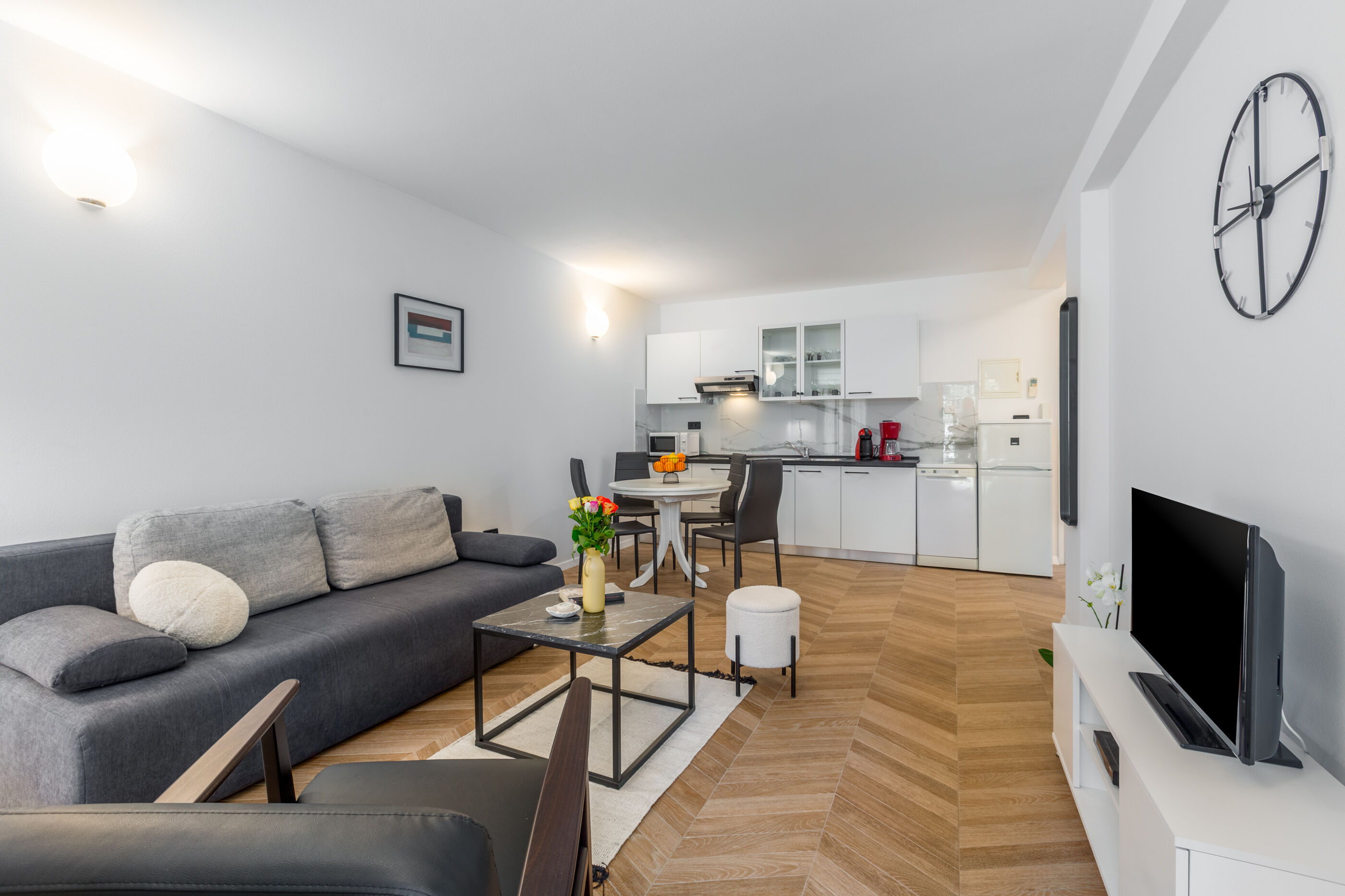 Apartment Mima 82686-A1