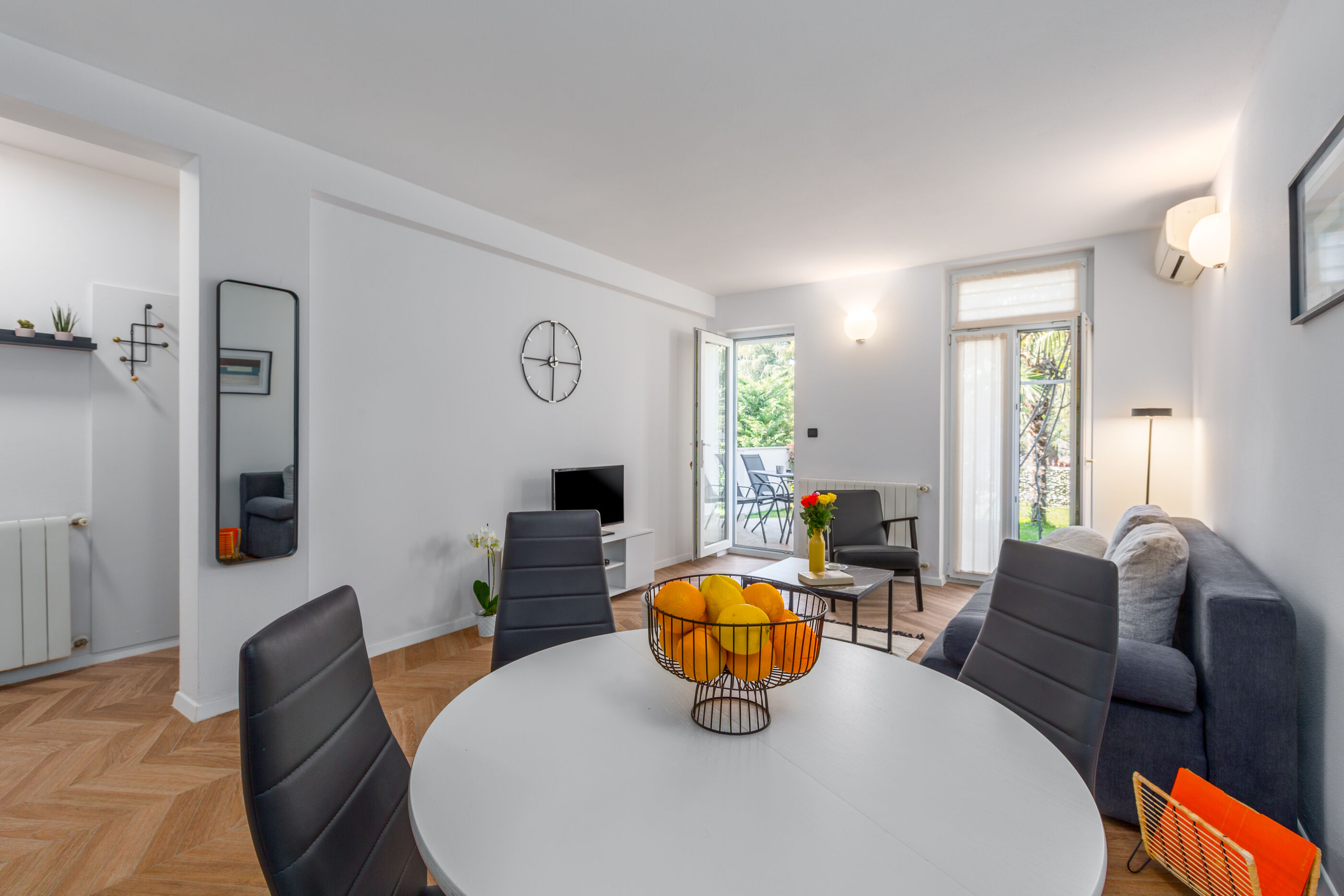 Apartment Mima 82686-A1