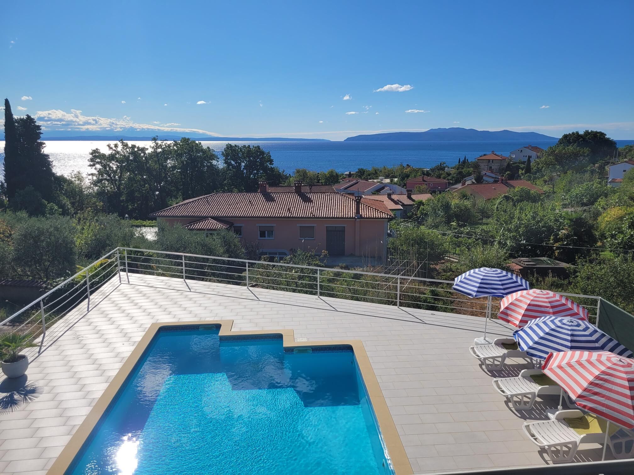 House Pool 100821-K1