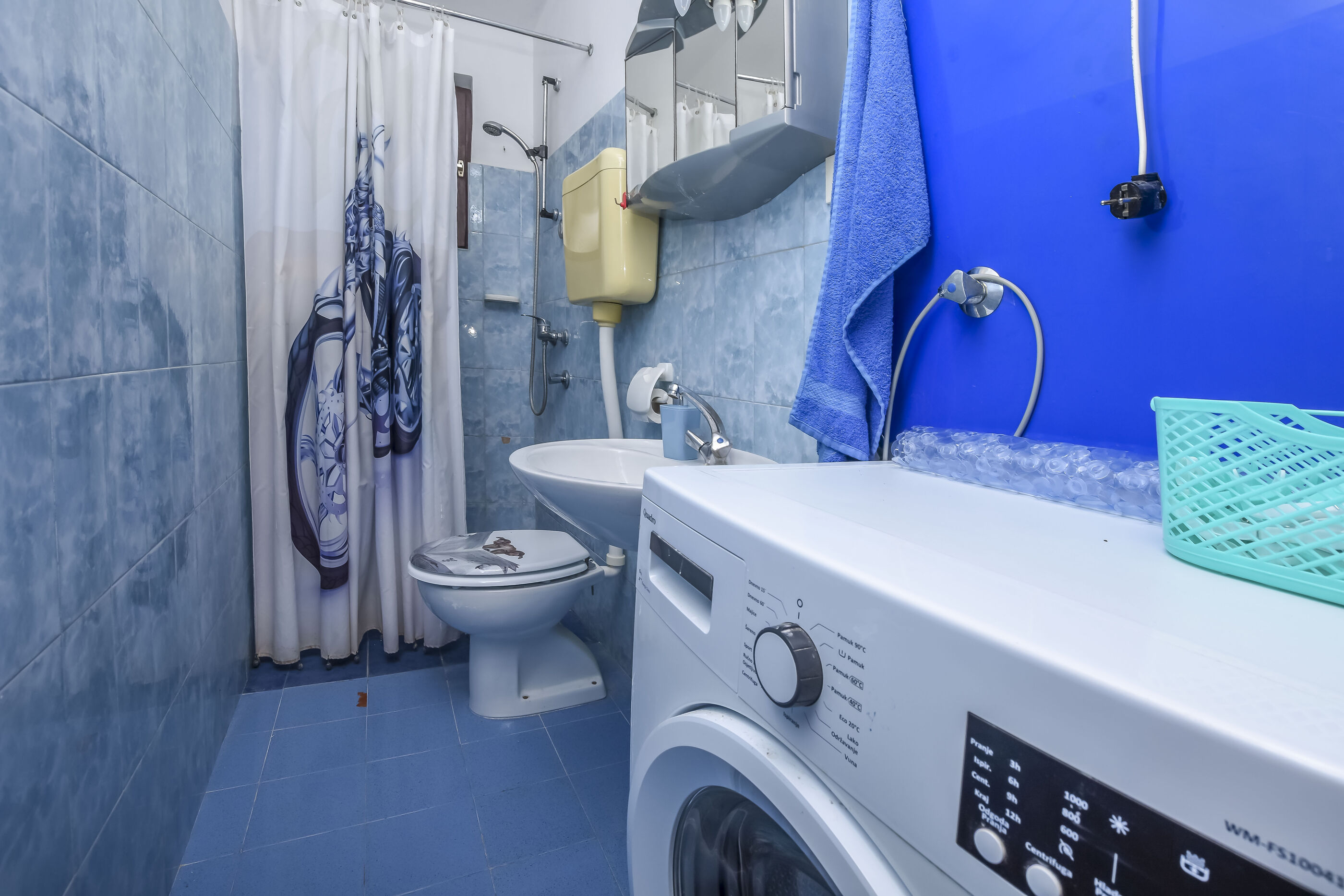 Apartment B&I 100831-A1