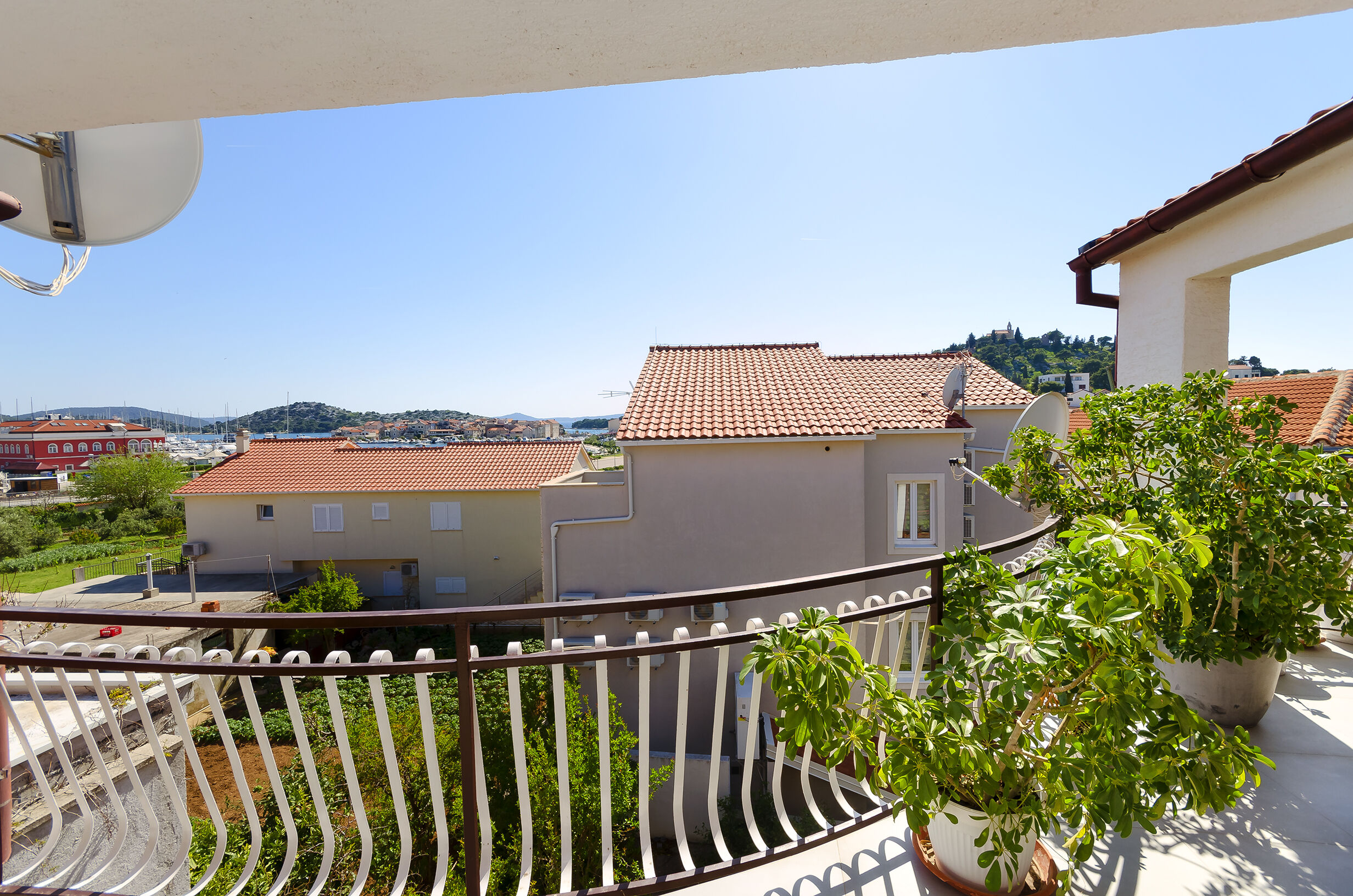 Apartments Peaceful port 100841-A1