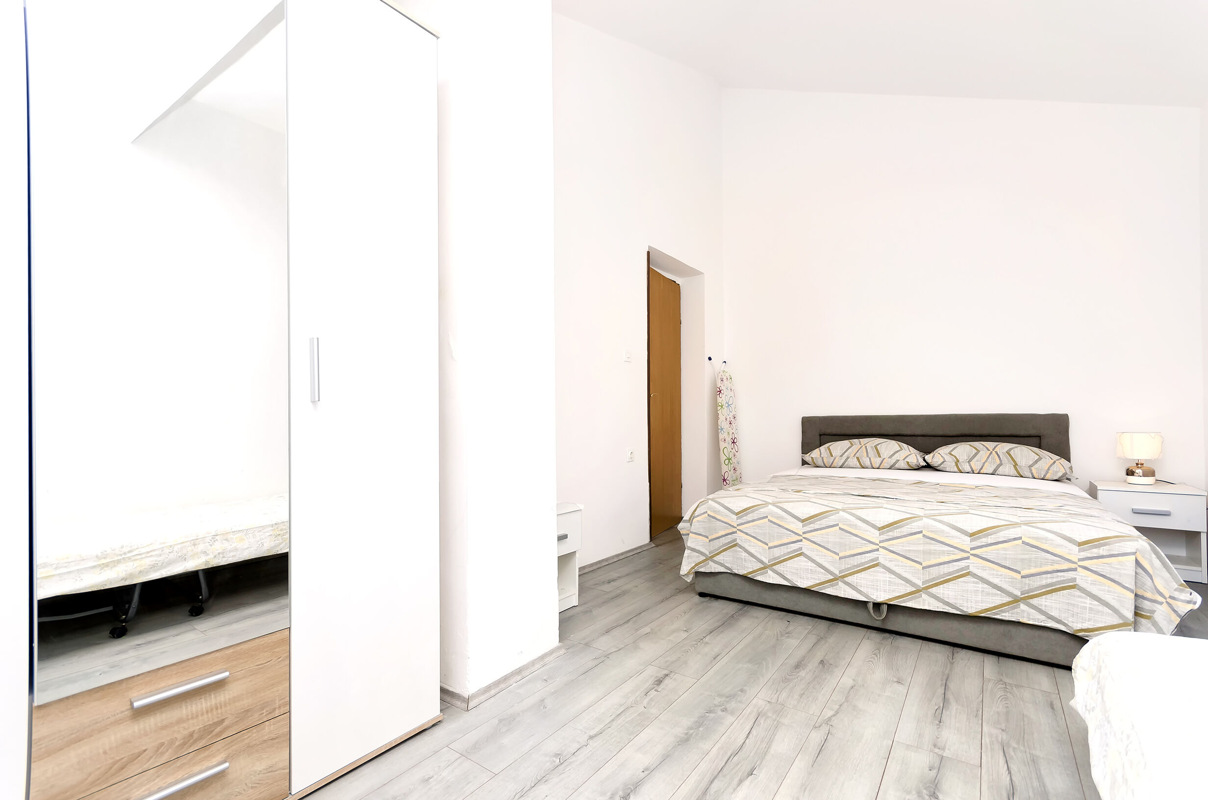 Apartments Peaceful port 100841-A1