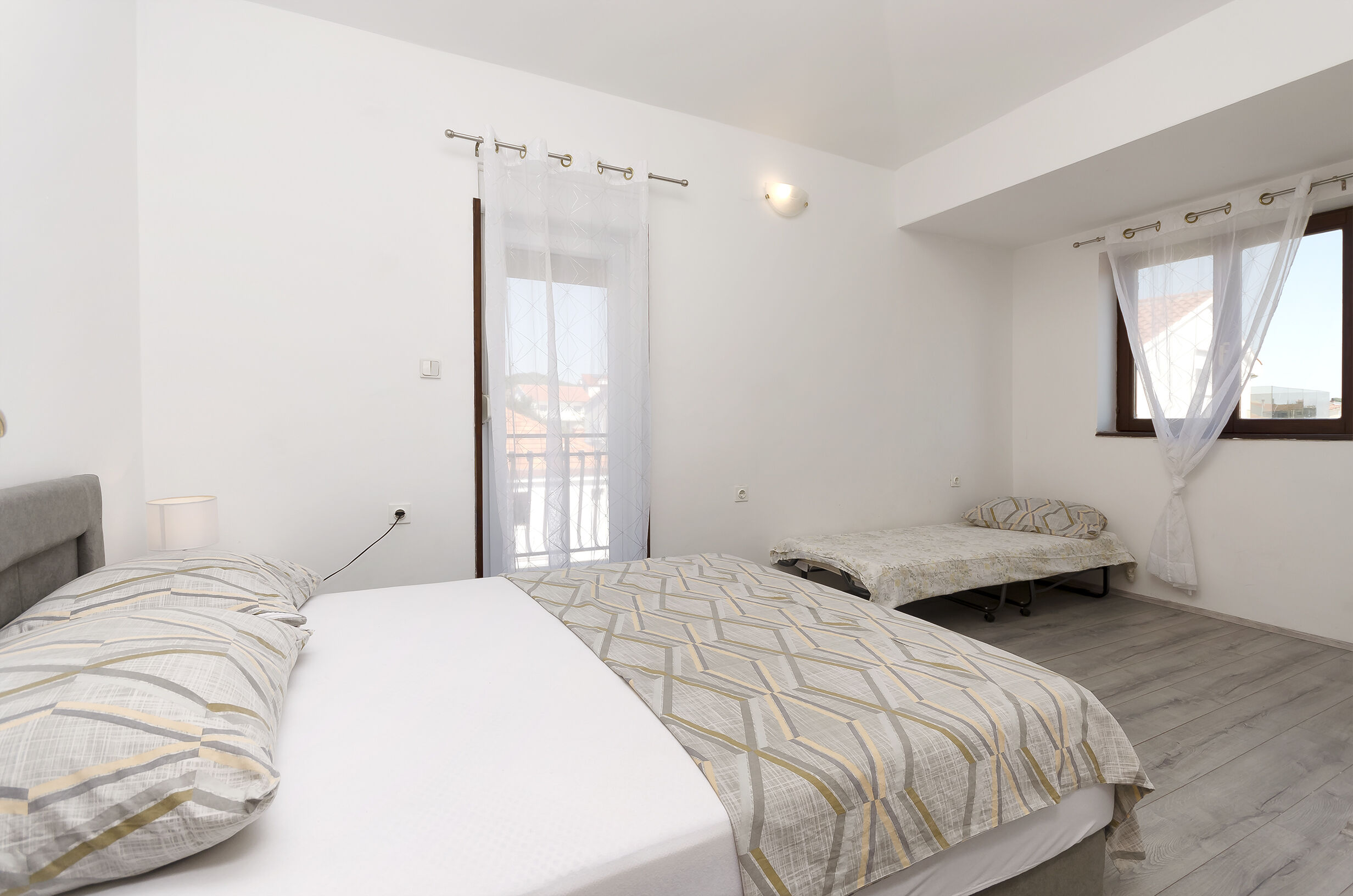 Apartments Peaceful port 100841-A1