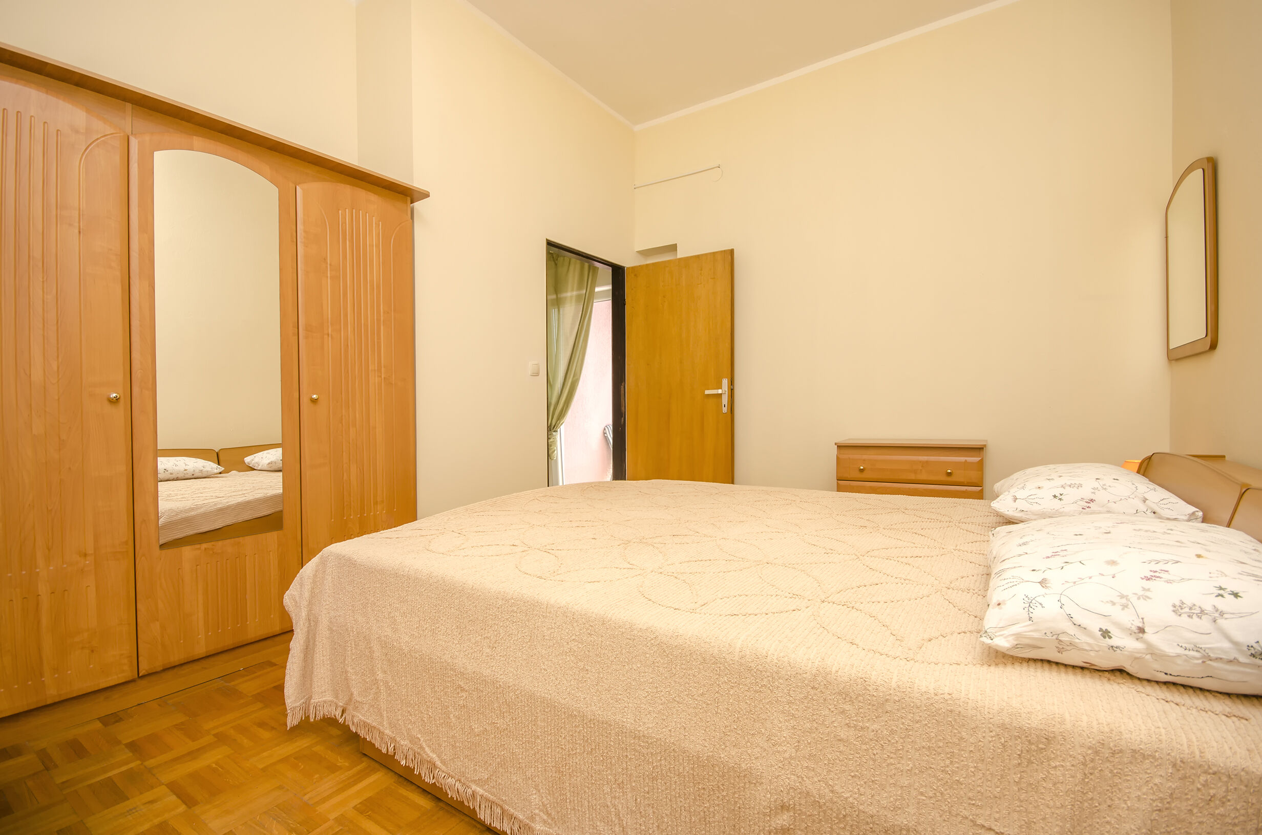 Apartments Peaceful port 100841-A2