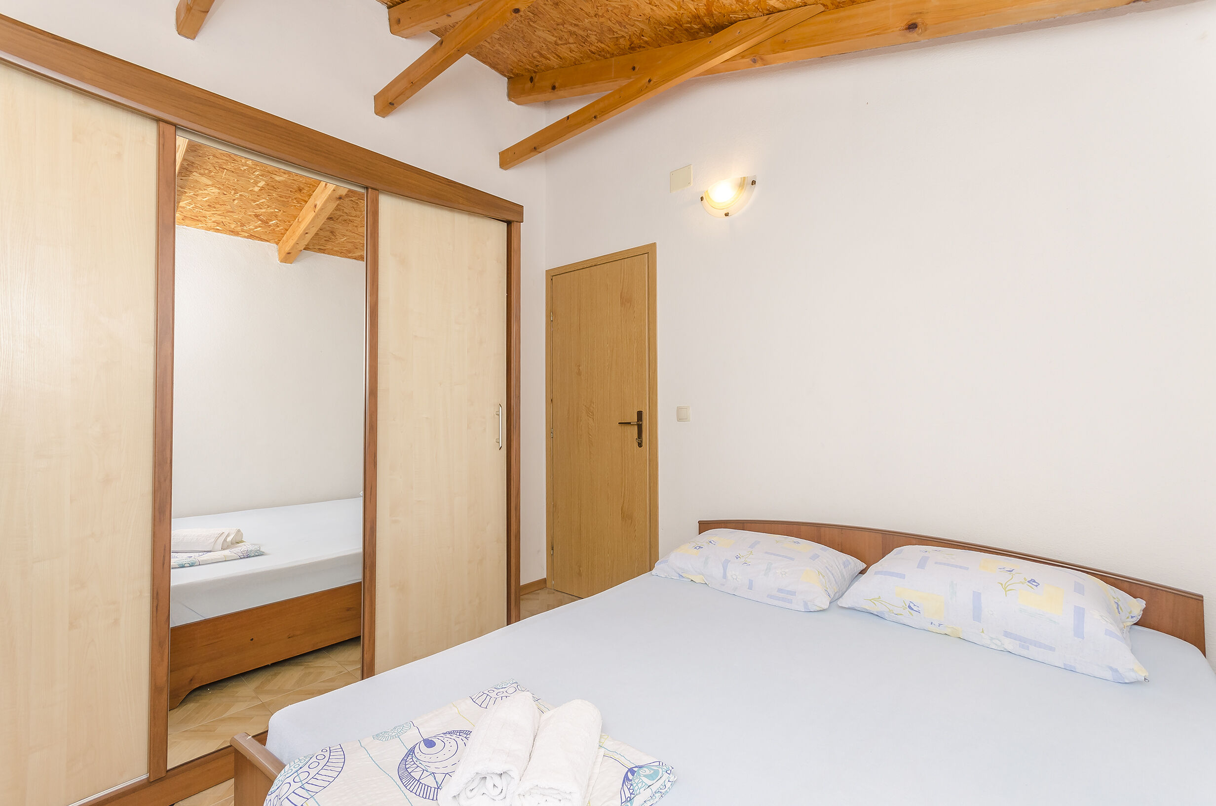 Apartments Peaceful port 100841-A3