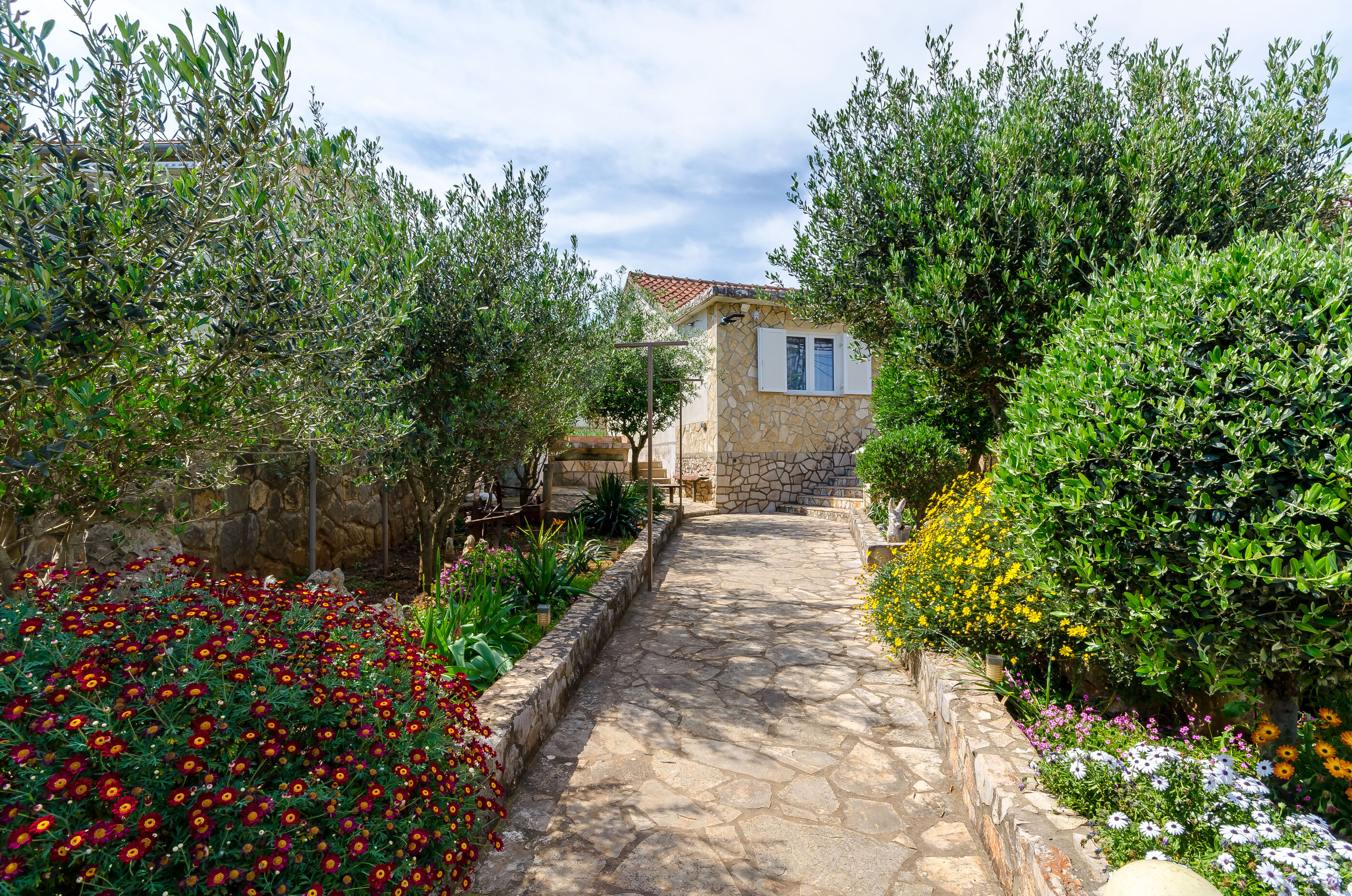 House Kelava 100851-K1