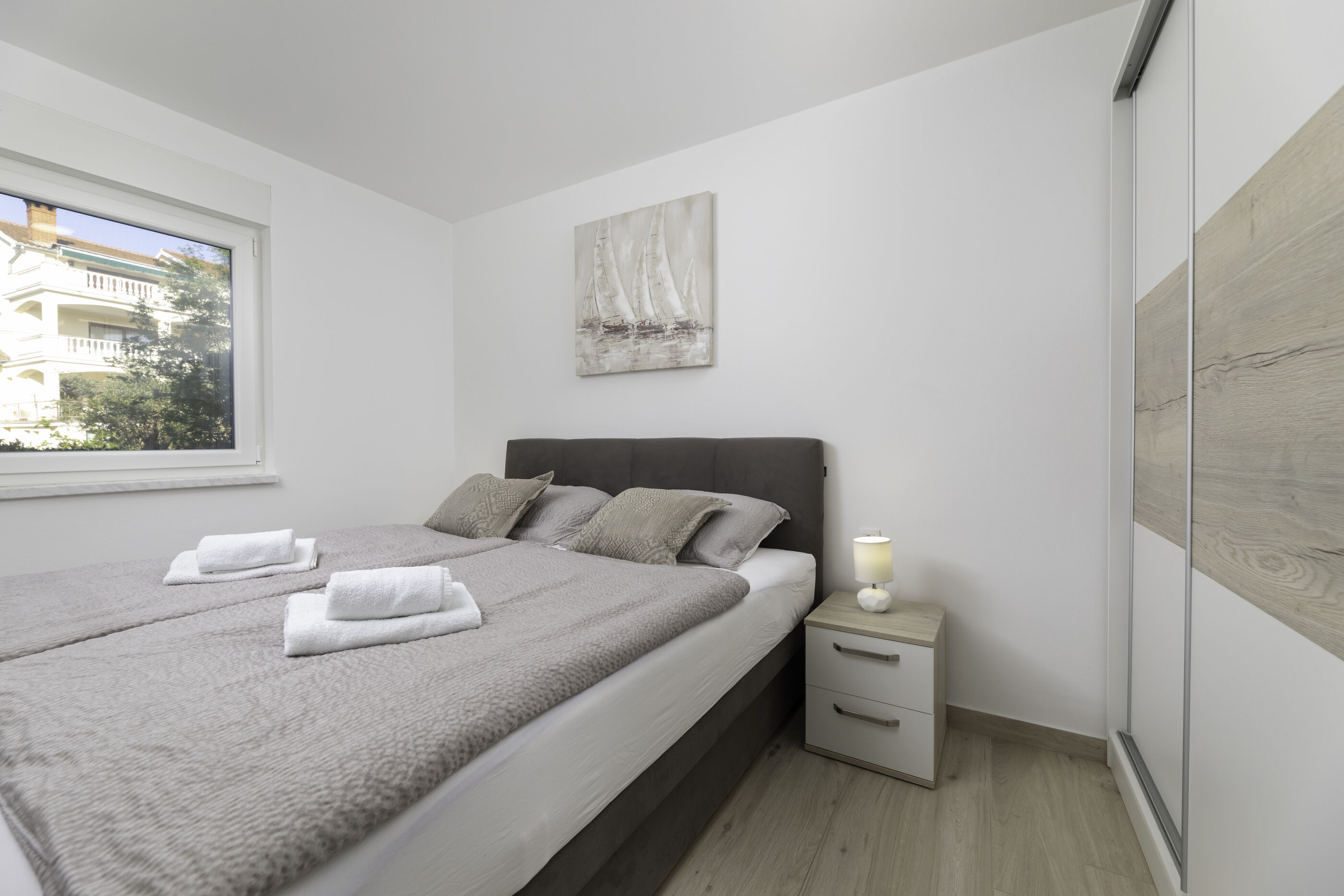 Apartment Grasa 10048-A1