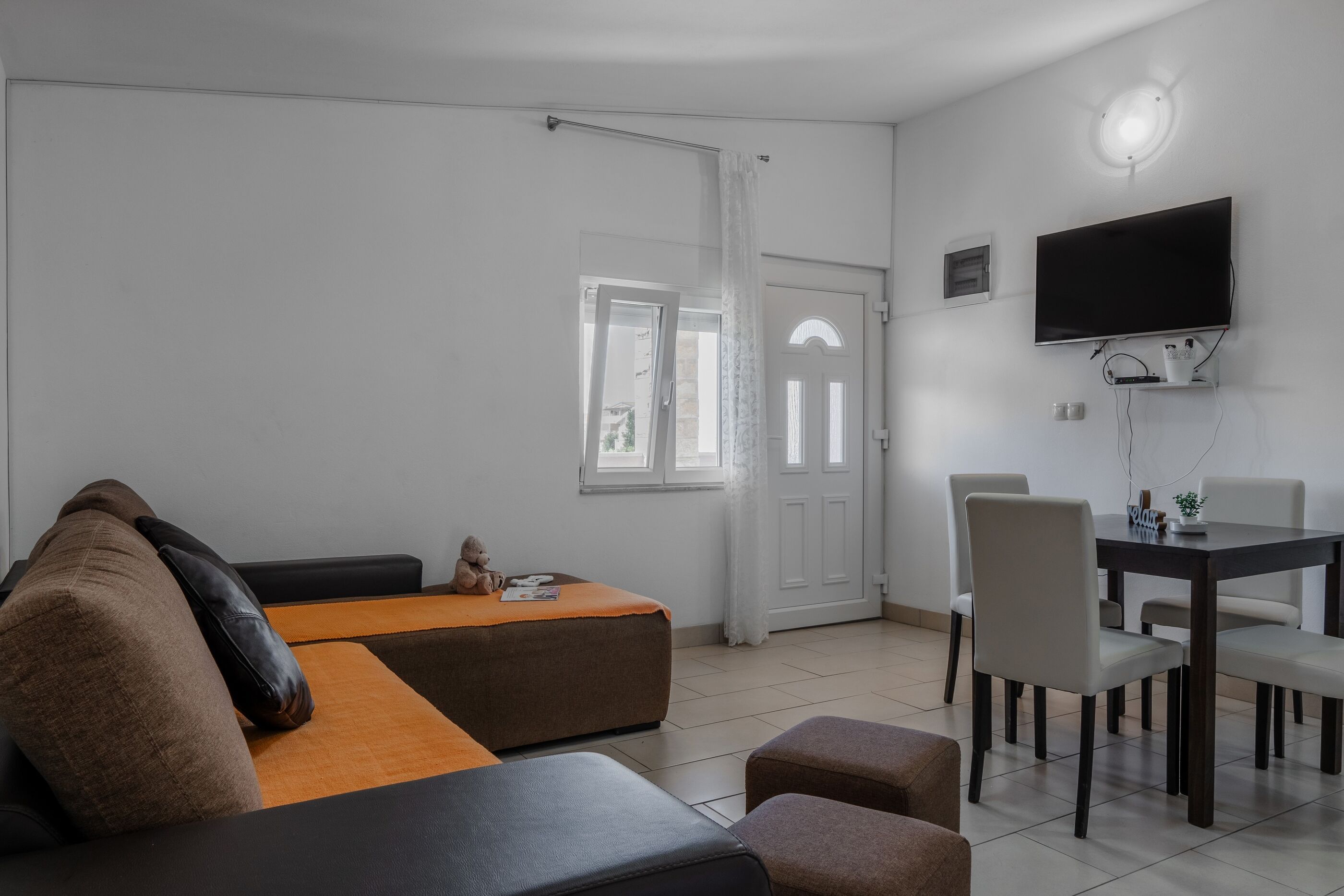 Apartments Josipovic 100901-A2