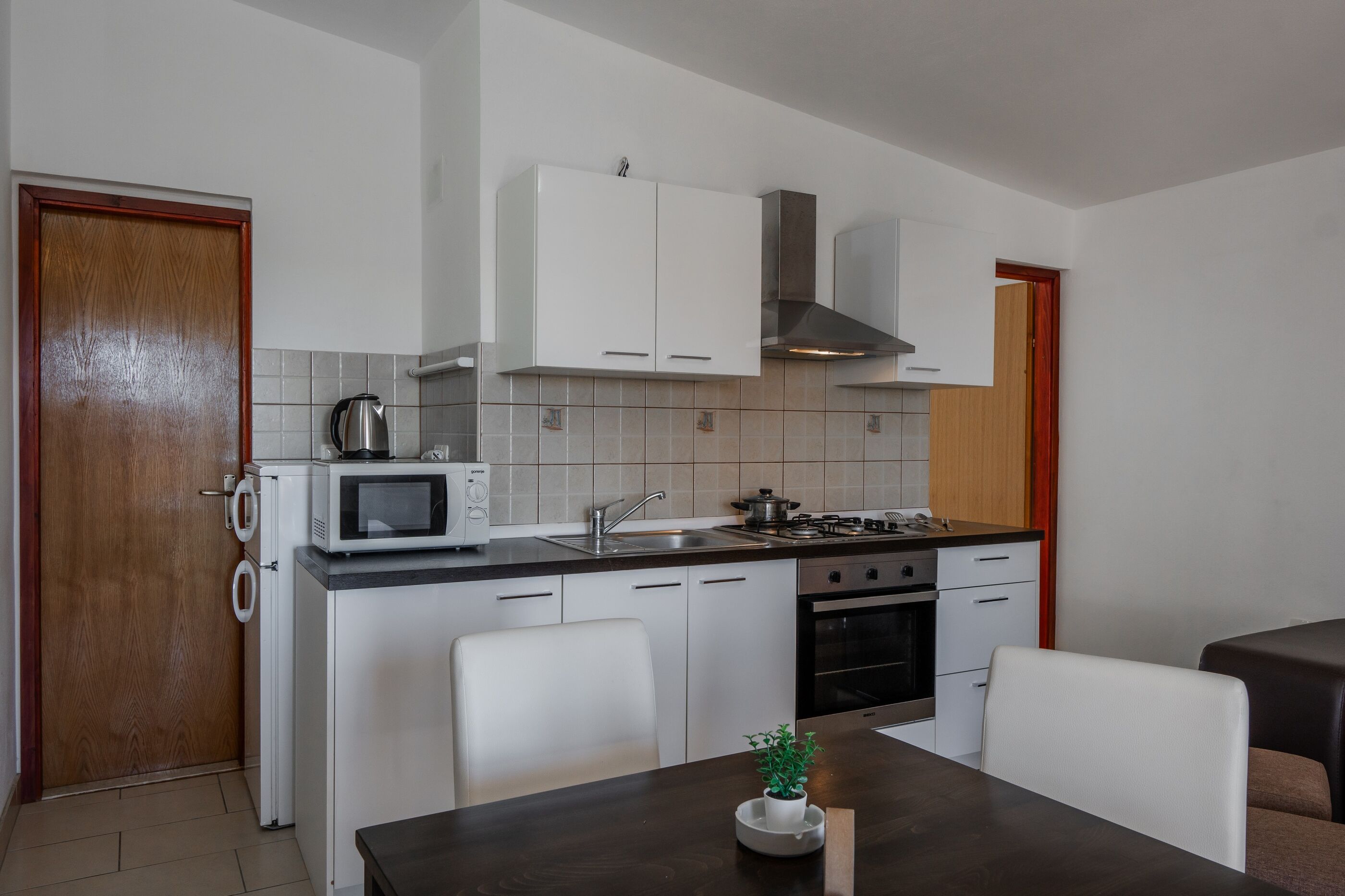 Apartments Josipovic 100901-A2