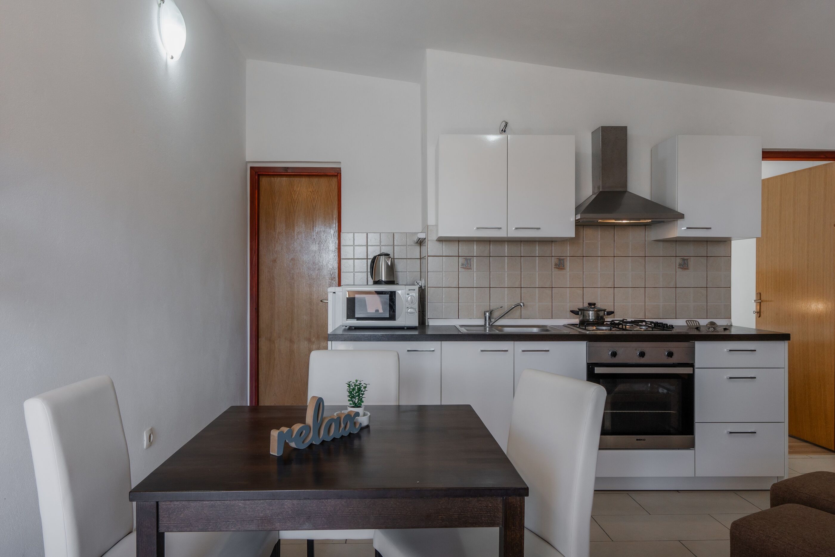 Apartments Josipovic 100901-A2