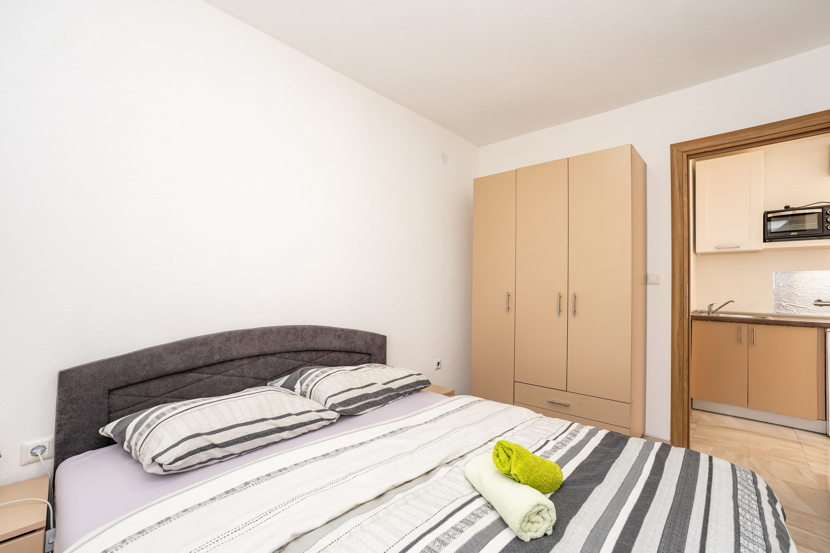Apartments and Rooms STIPANOVI DVORI 100811-A4