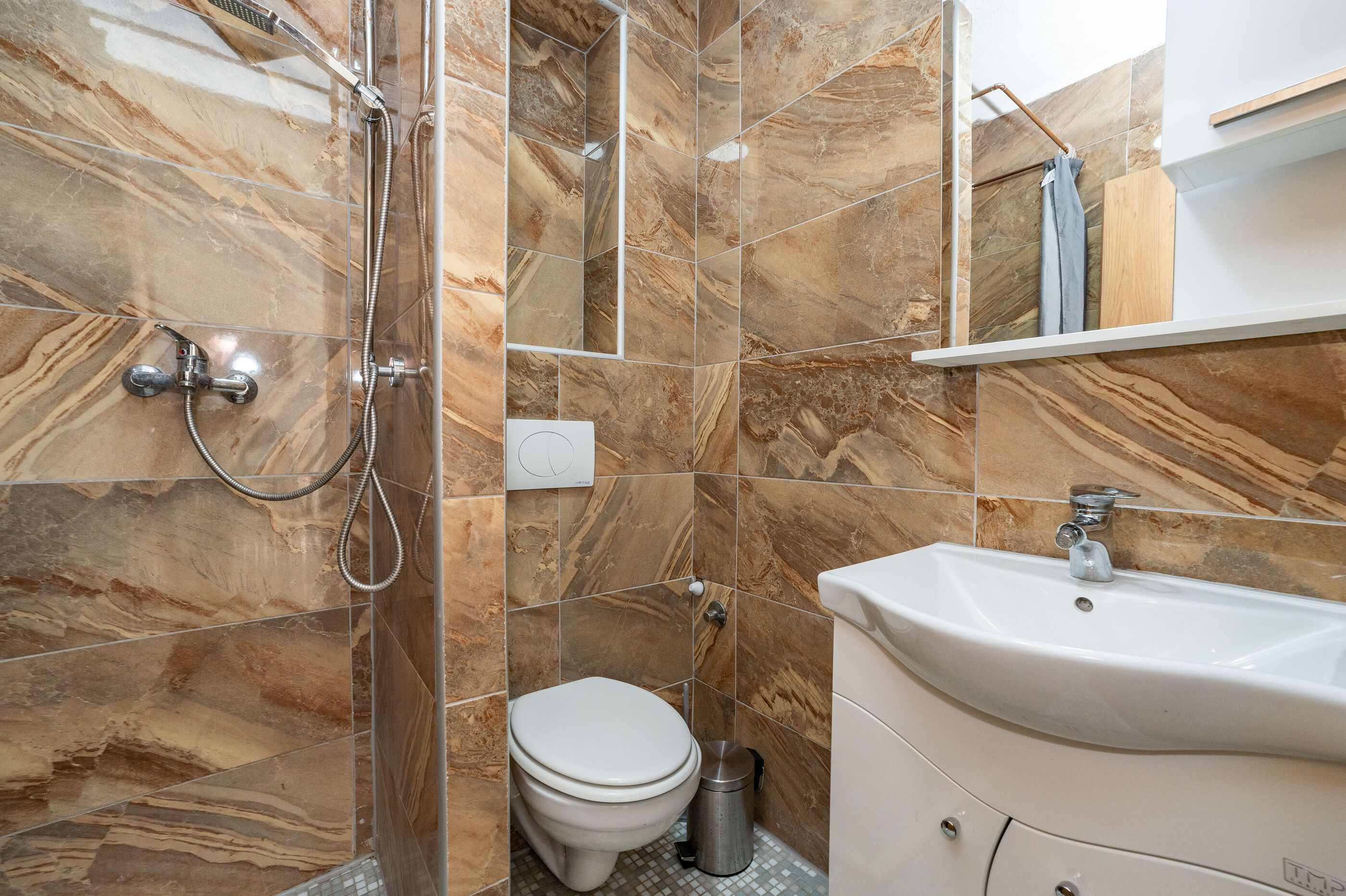 Apartments and Rooms STIPANOVI DVORI 100811-A4