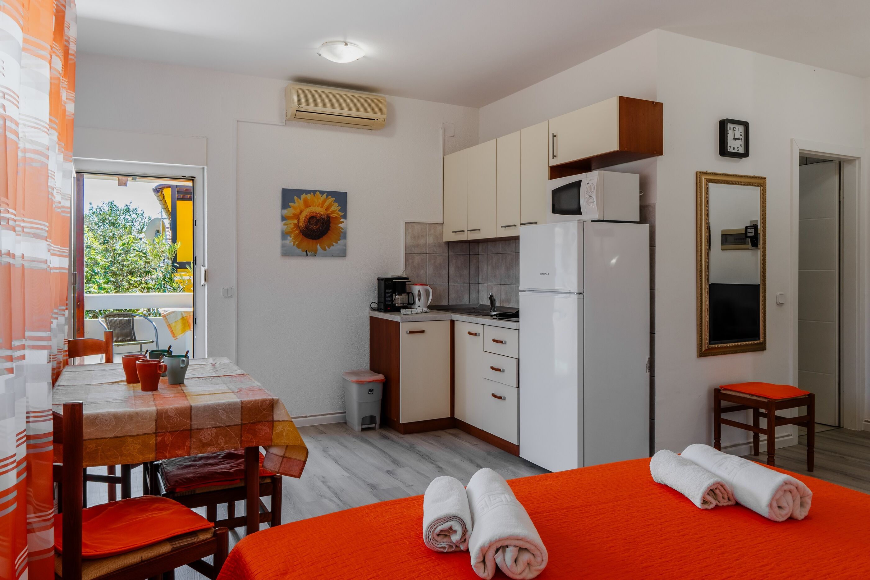 Apartments TT 100911-A1