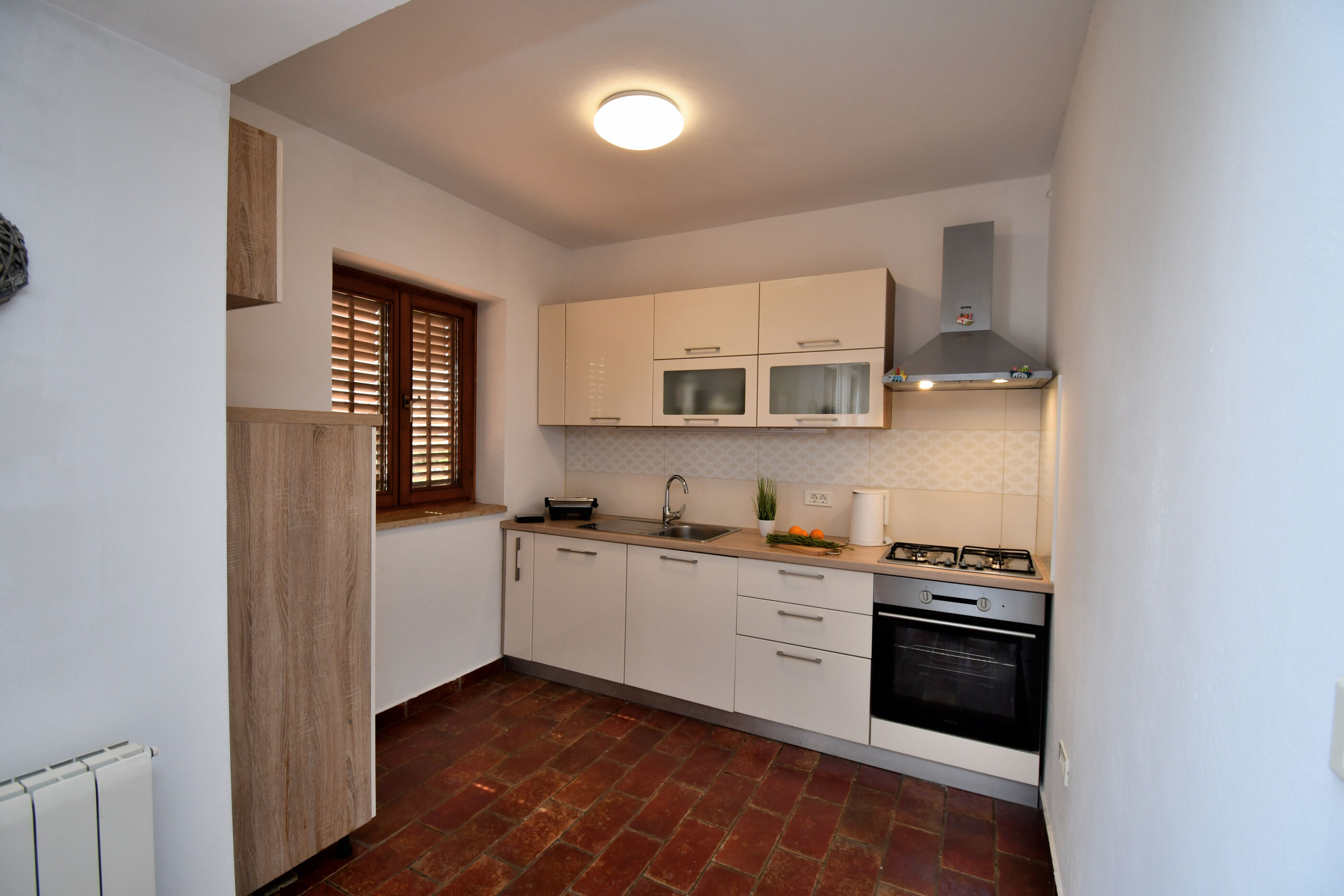 Apartment Honey Bee 100941-A1