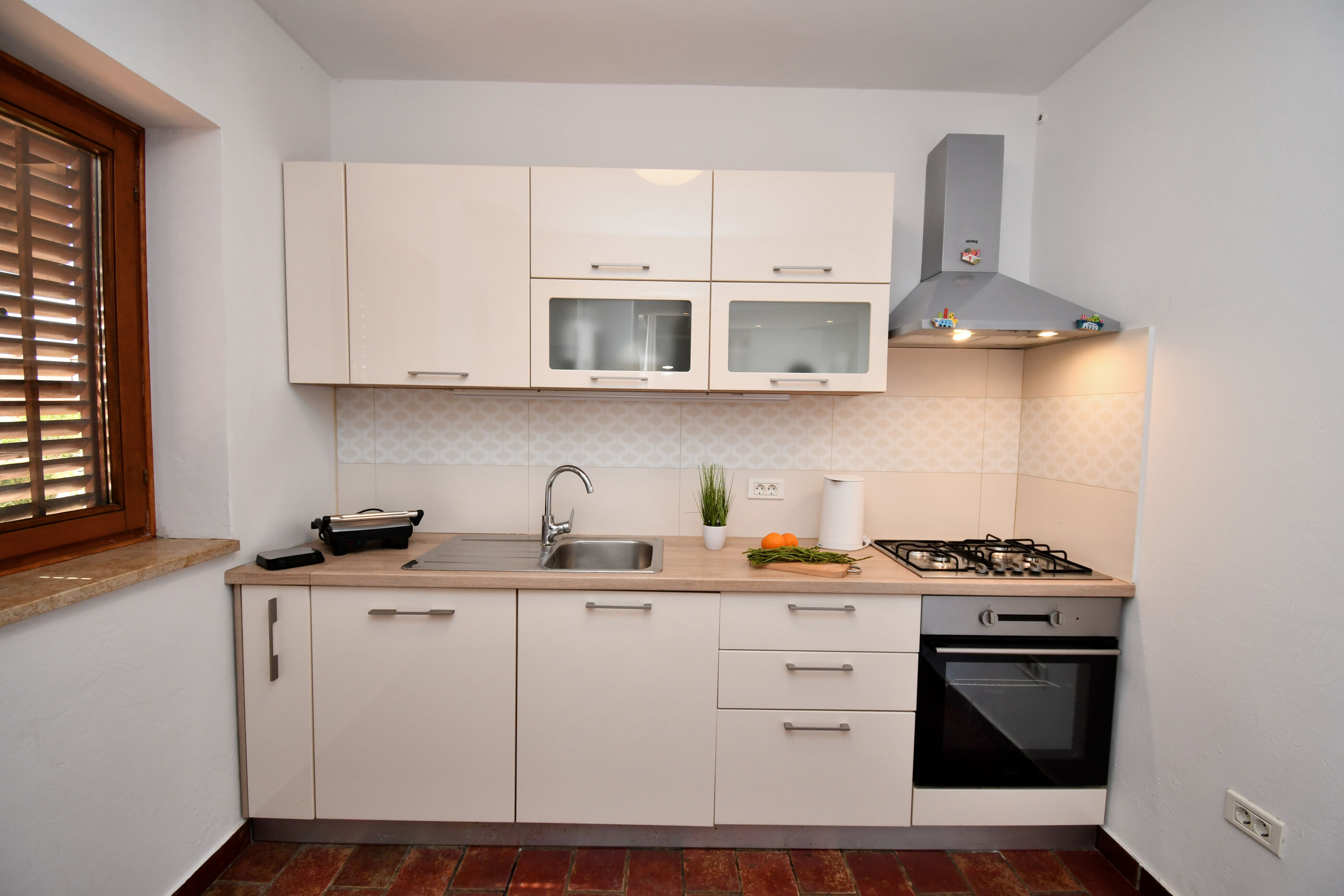 Apartment Honey Bee 100941-A1