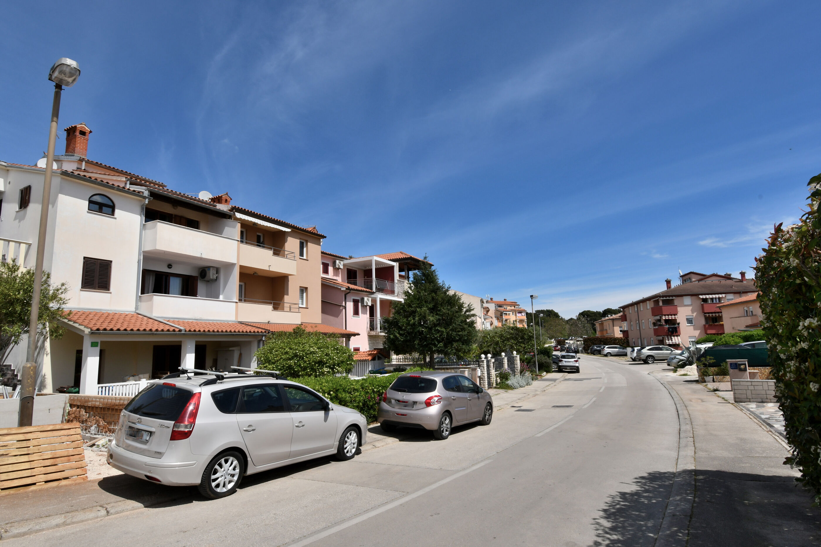 Apartment Honey Bee 100941-A1