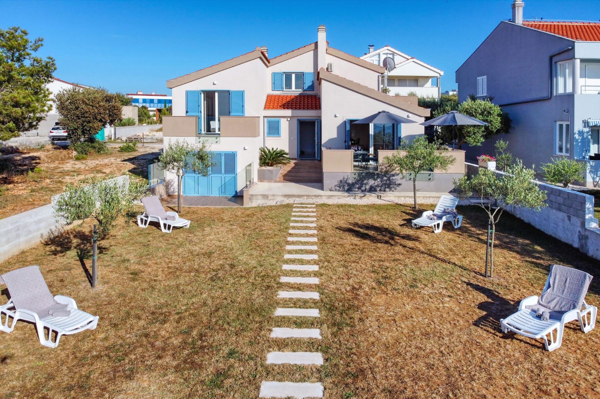 House Victoria 64131-K1