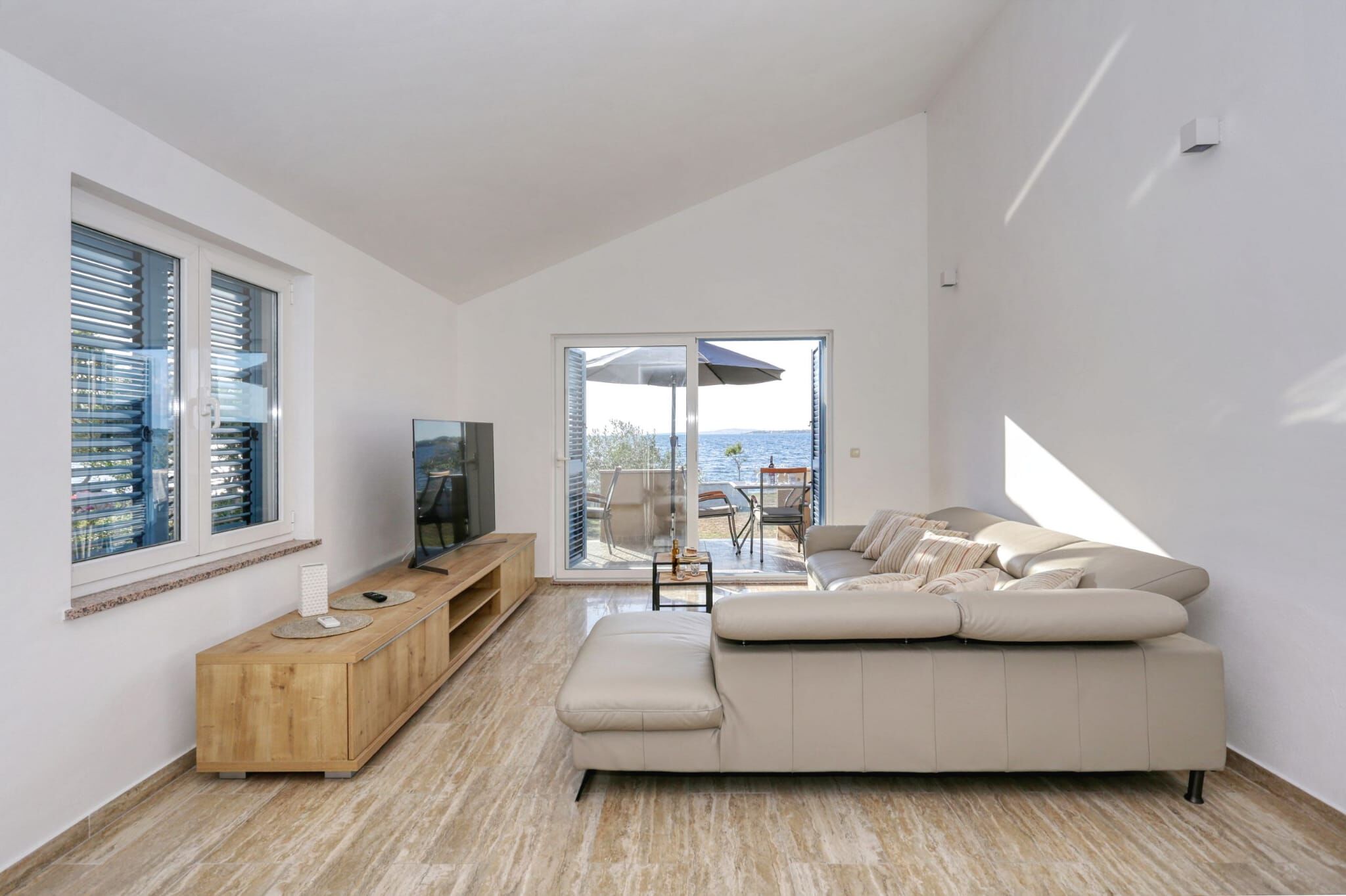 House Victoria 64131-K1