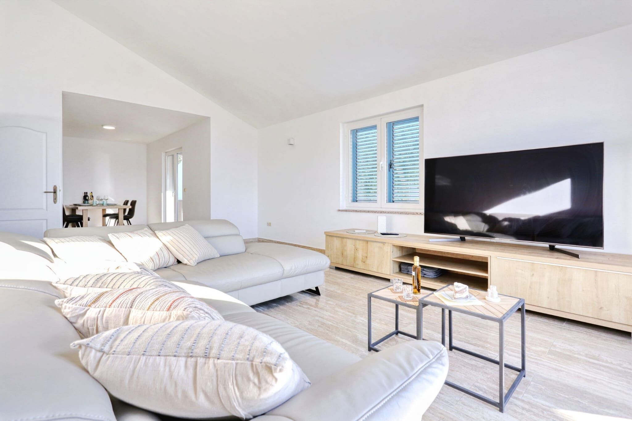 House Victoria 64131-K1