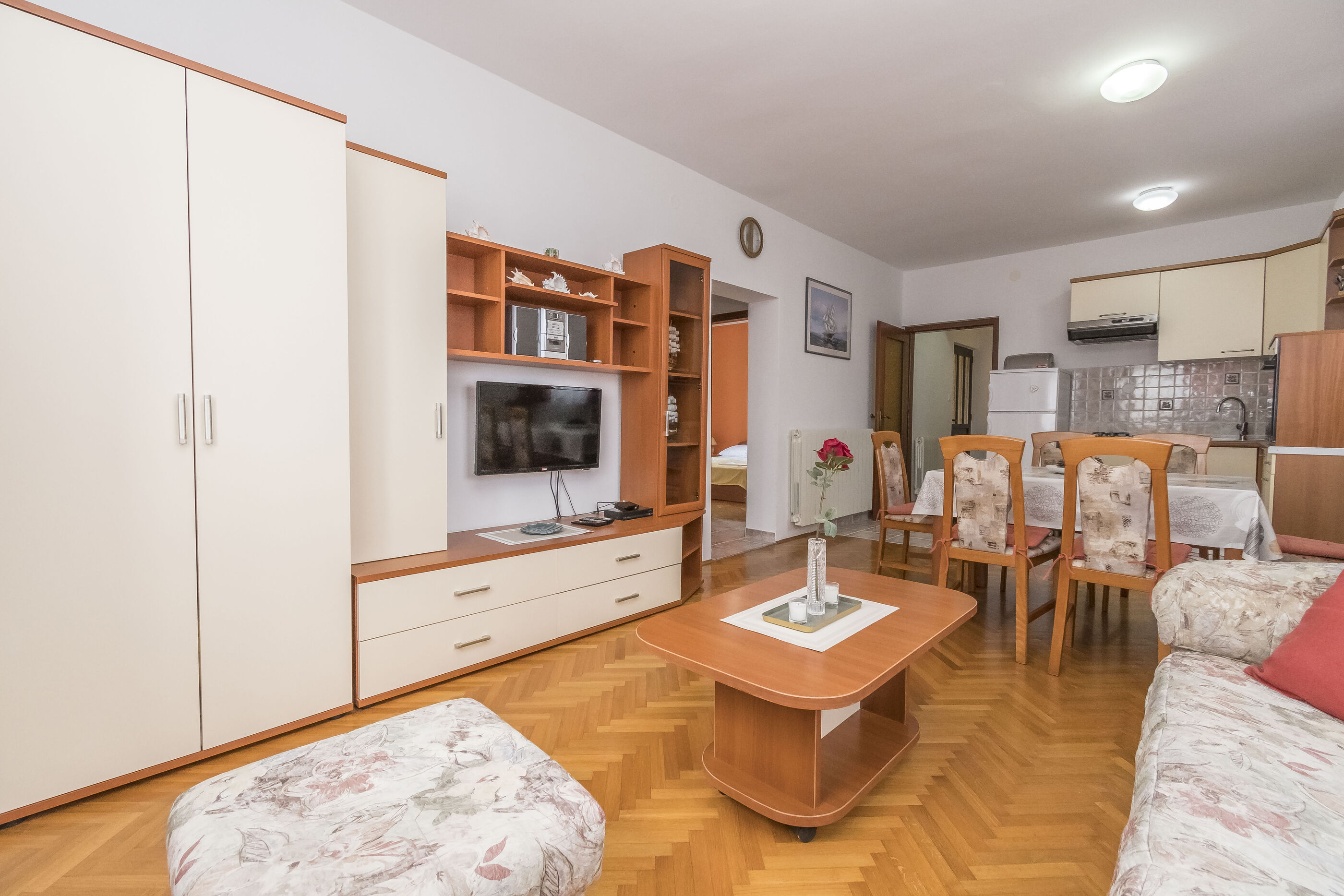 Apartments Murter Jurjako 100971-A1