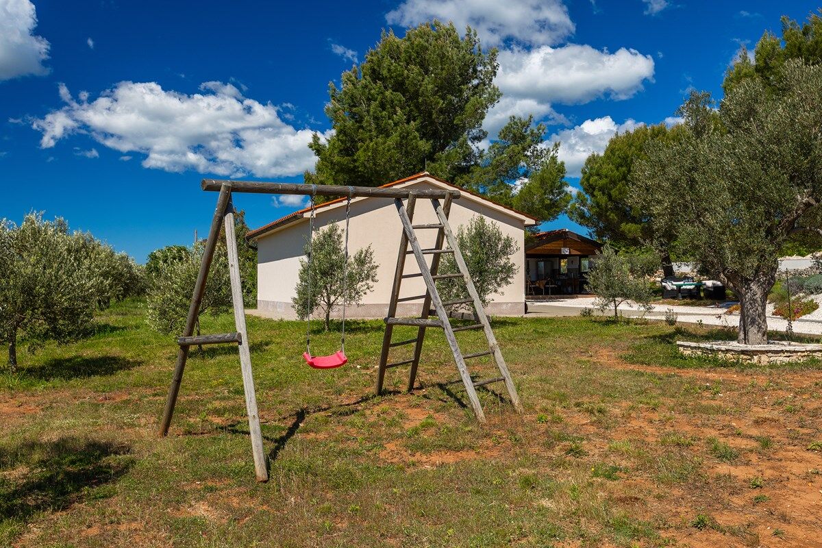 Villa Nirvana 74307-K1