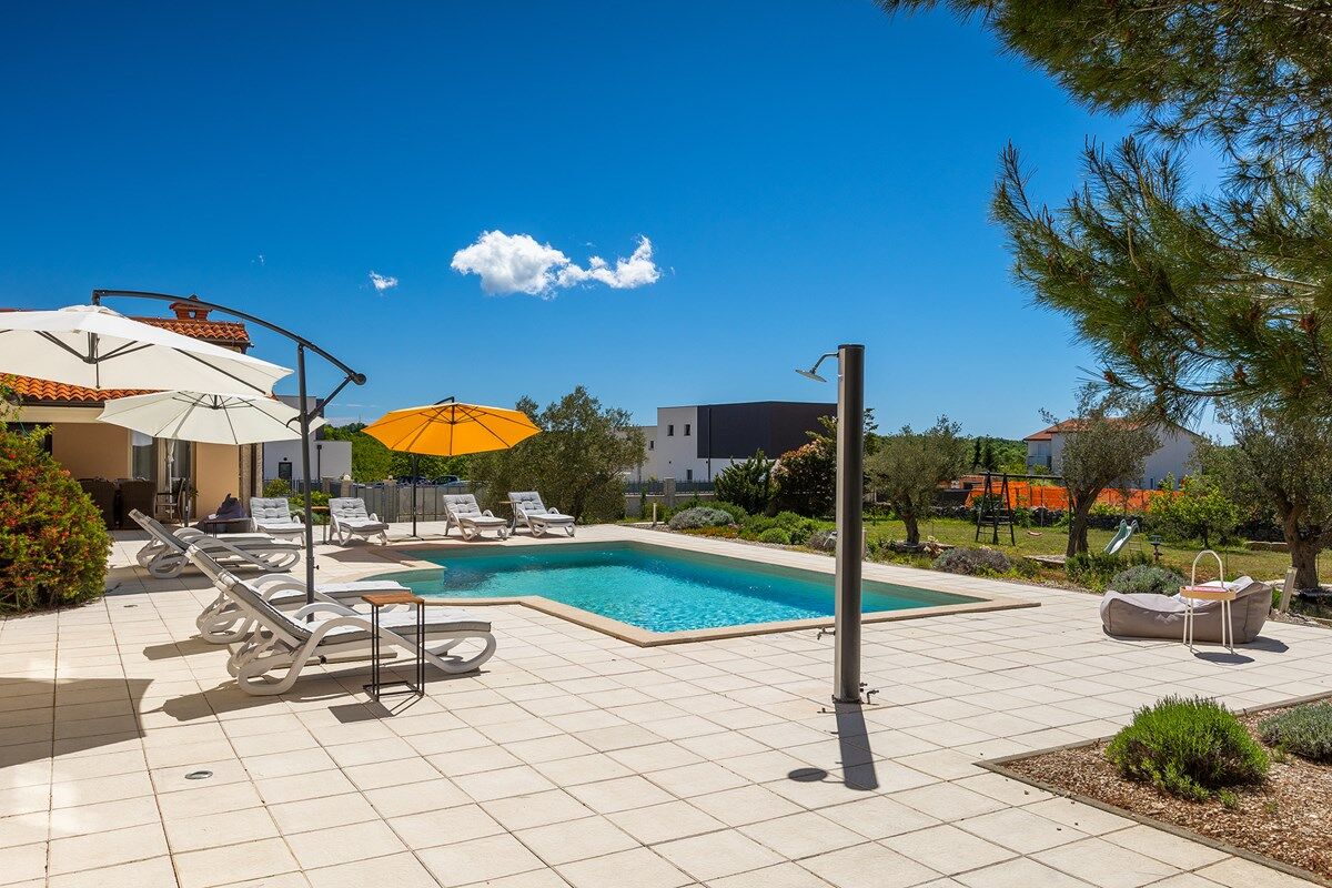 Villa Nirvana 74307-K1