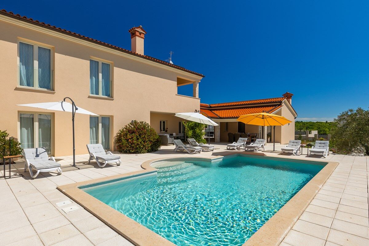 Villa Nirvana 74307-K1